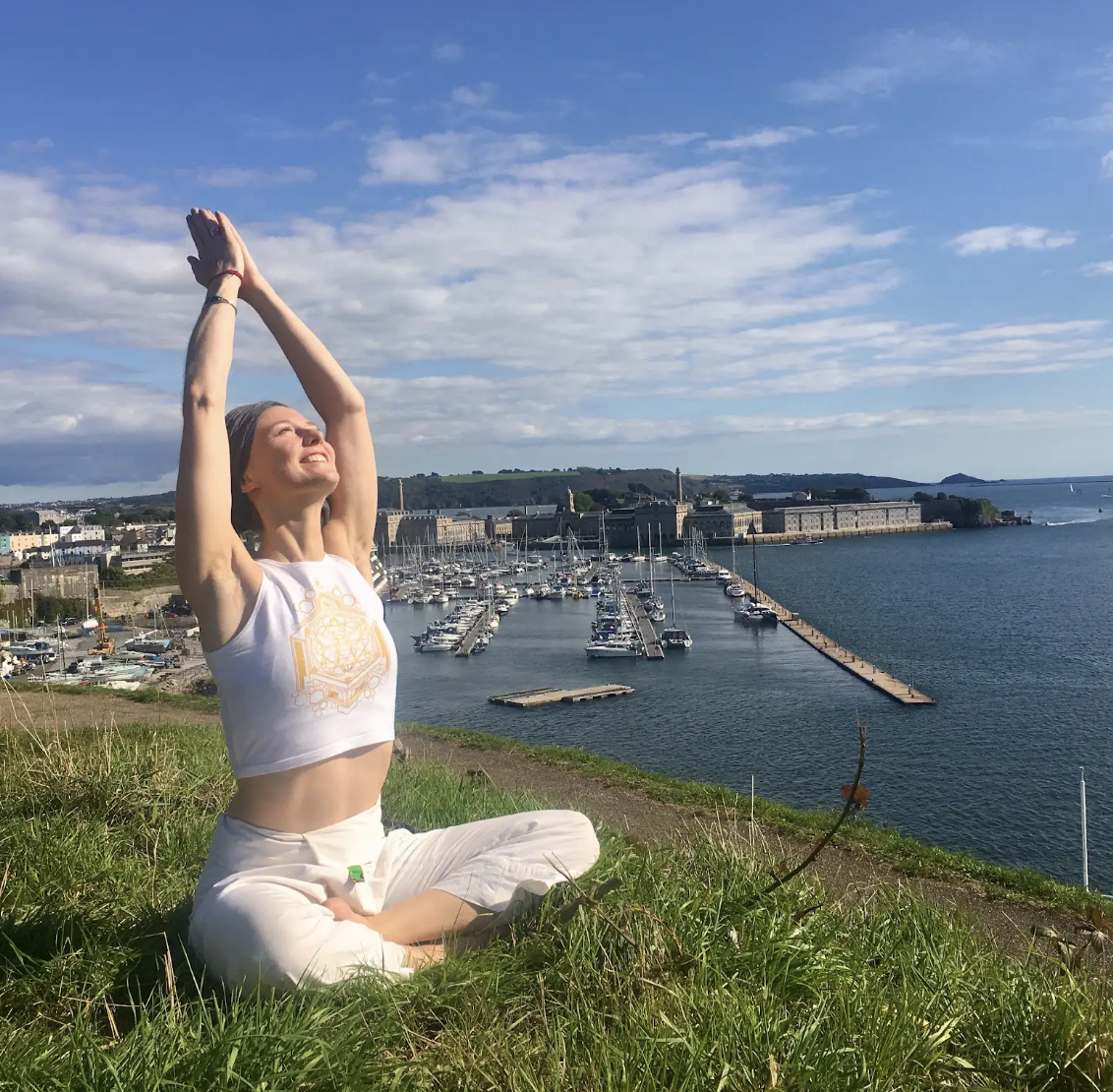 Kundalini yoga with Pairs practice with Paeon