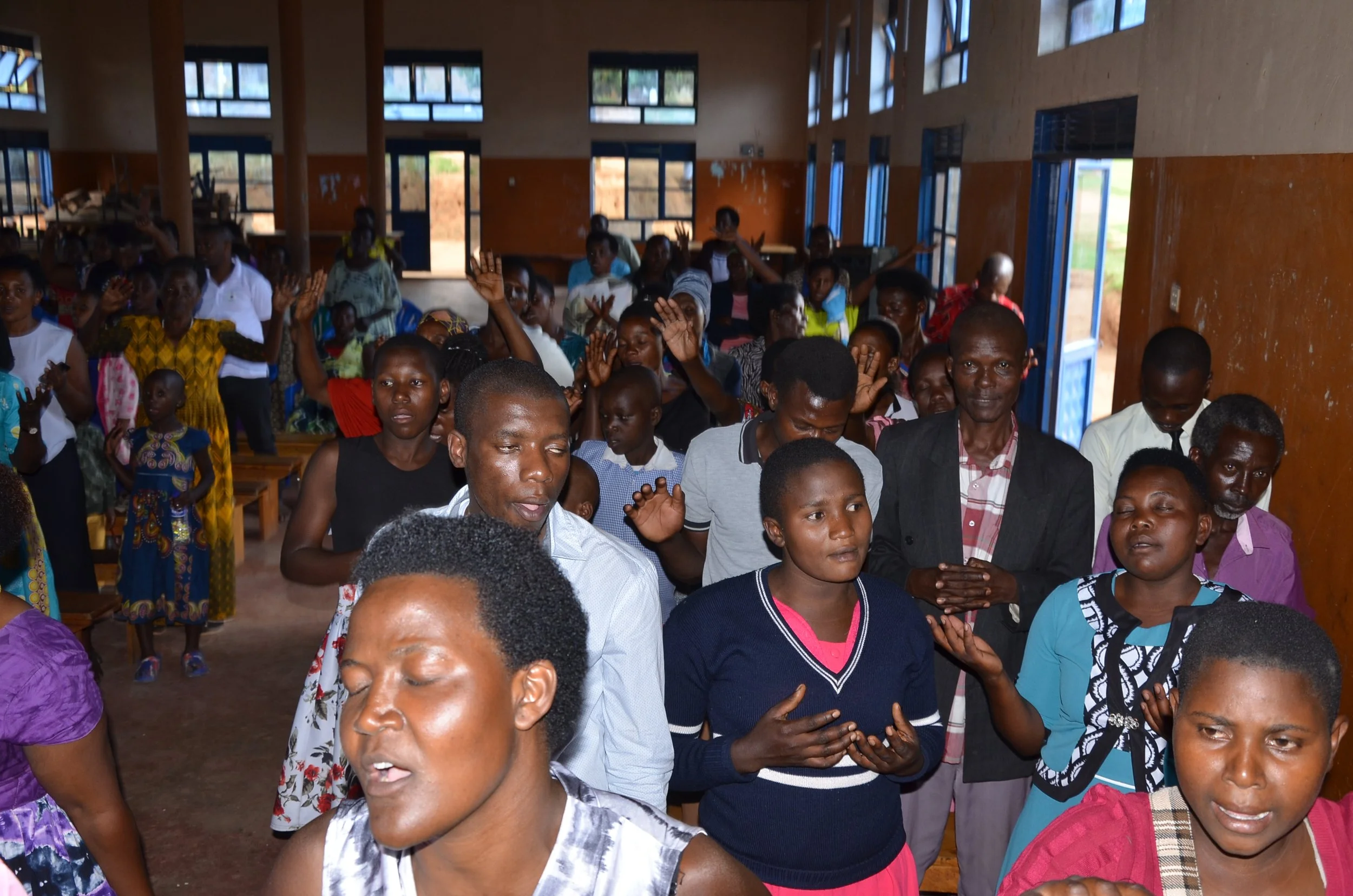 RW audience singing.JPG