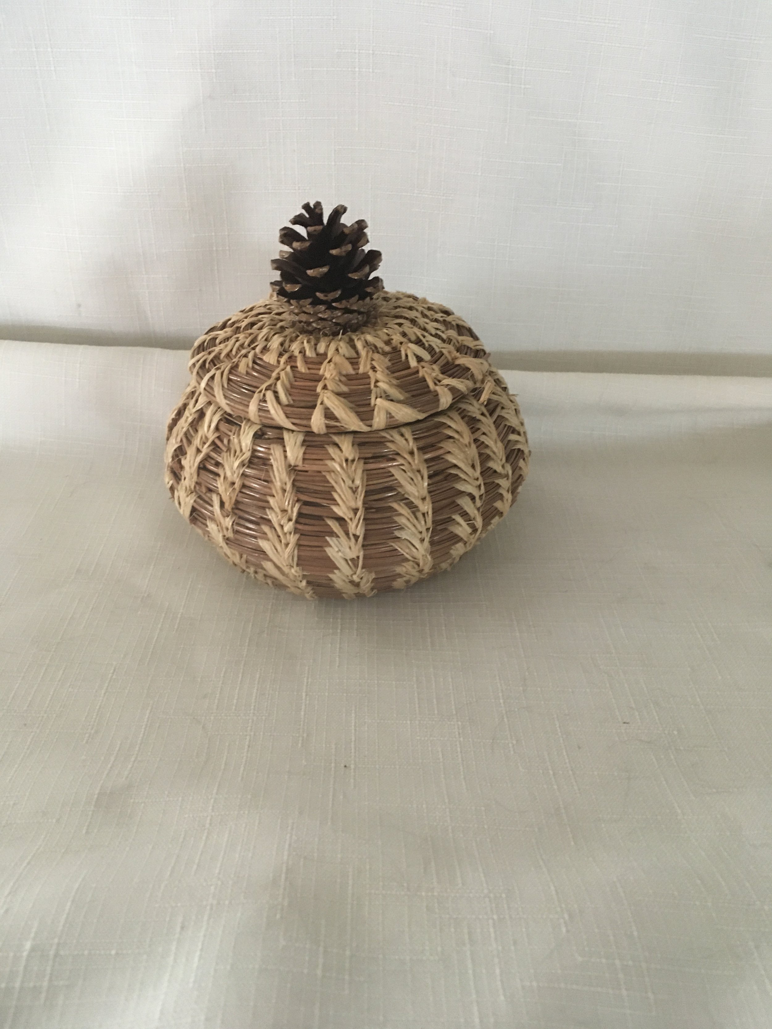 Pine Cone with Lid
