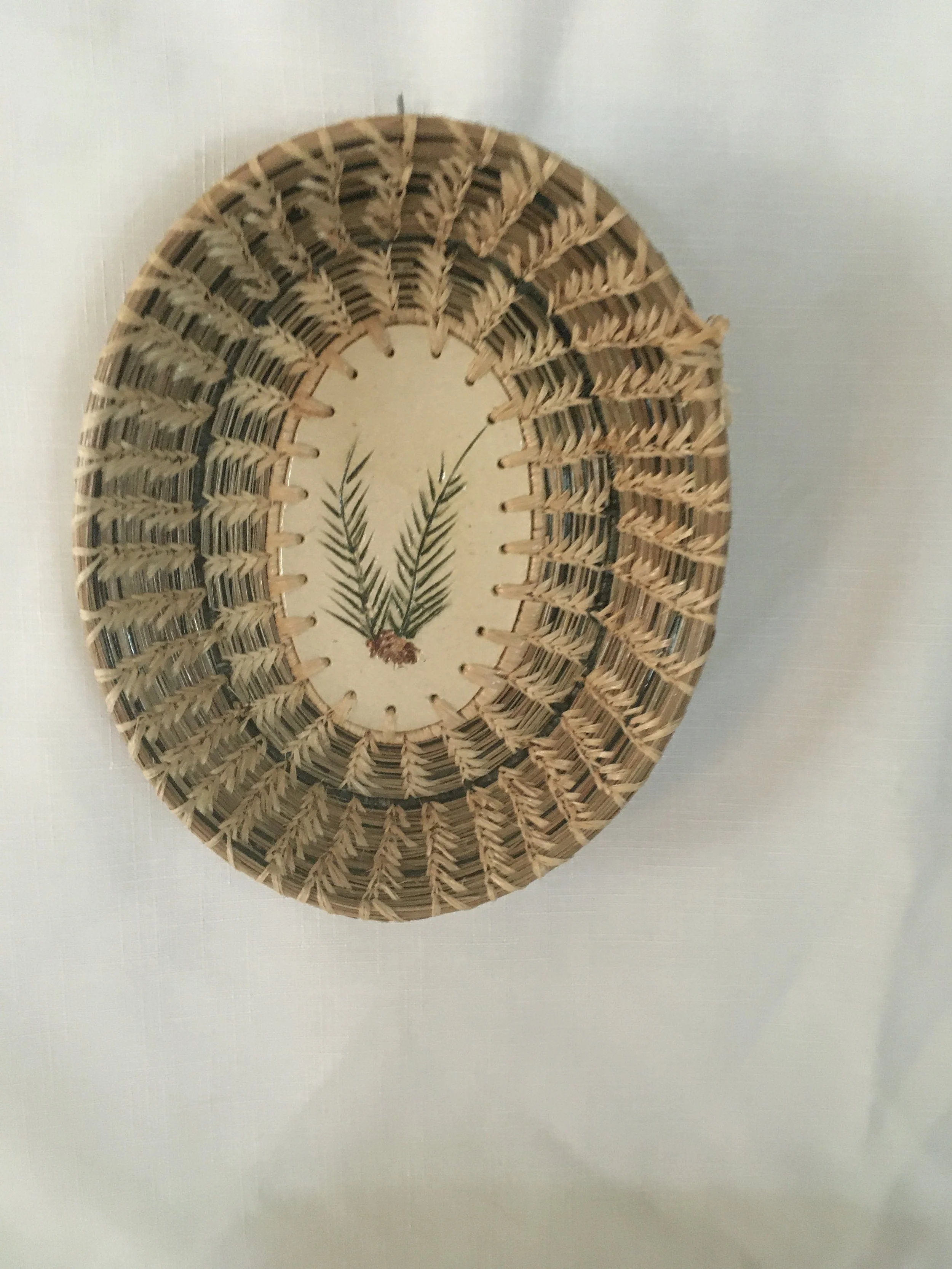 Oval Pine Bough with Green Raffia