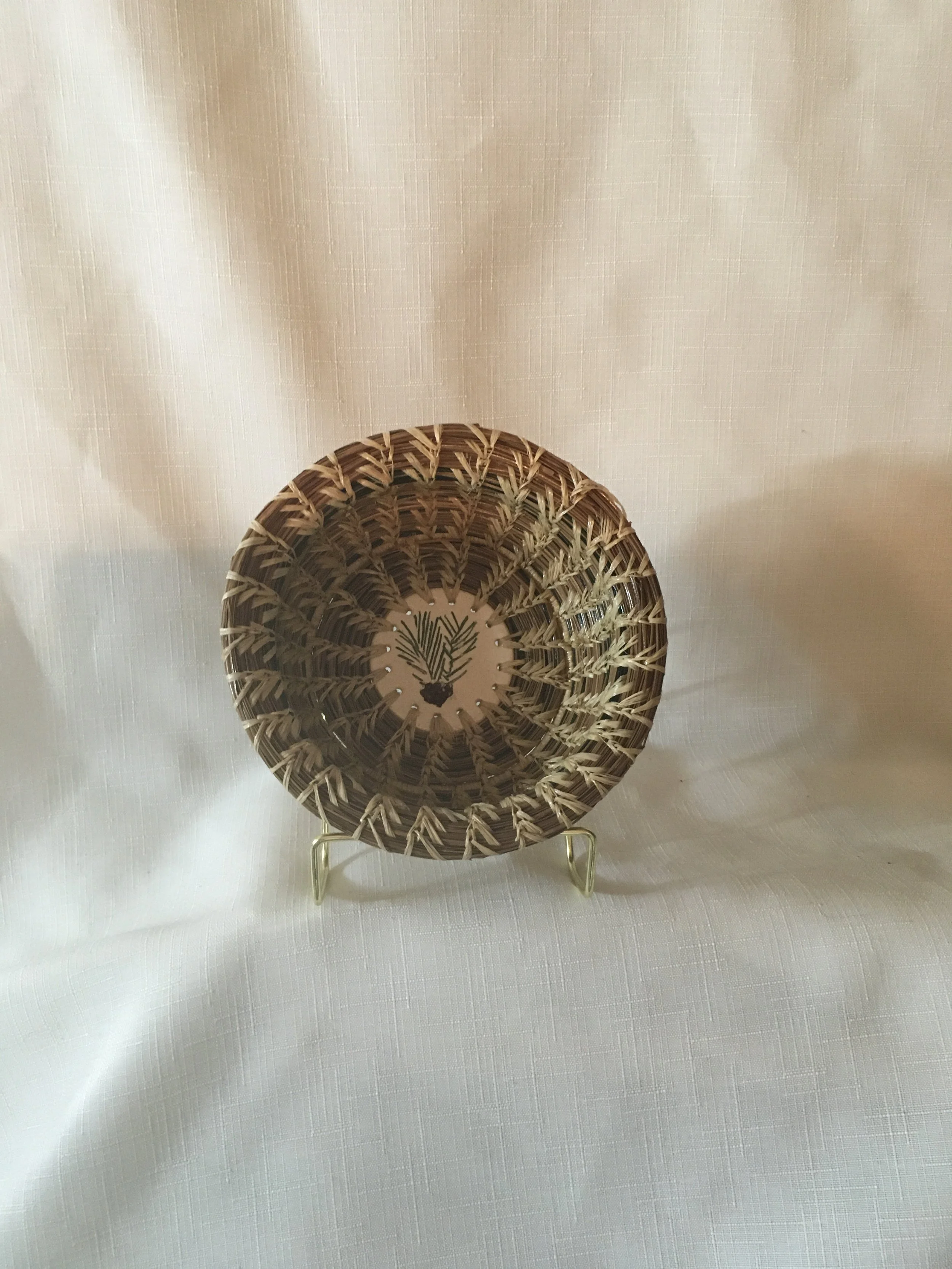 Medium Pine Bough with a Lip