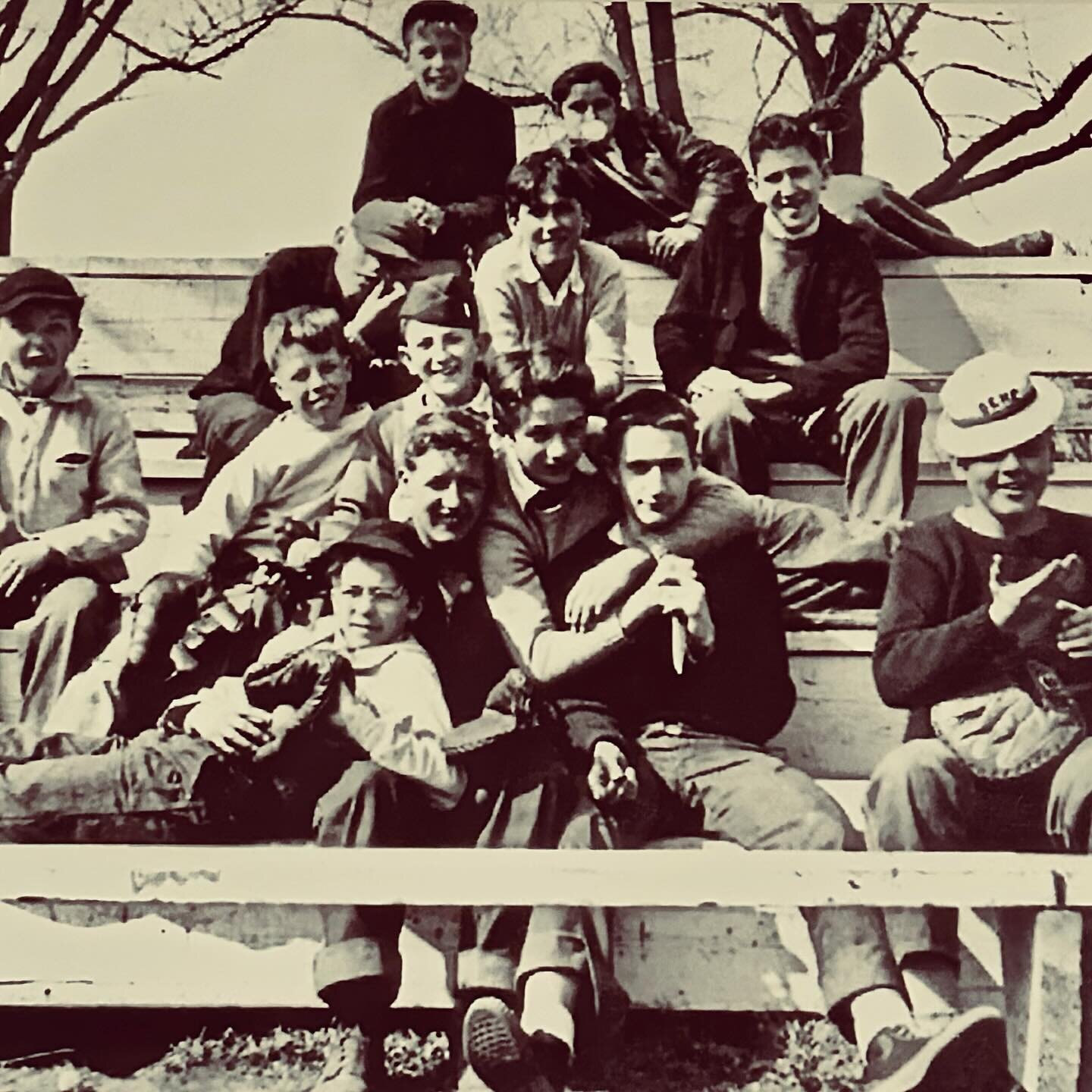 *The Gang* 
A group of local boys from the neighborhood, sitting on the bleachers either before or after a pick up baseball game at the Beachwood ballpark April 1948 ⚾️ On view at our Beechwood Meeting House and Museum - swipe to see if you recognize