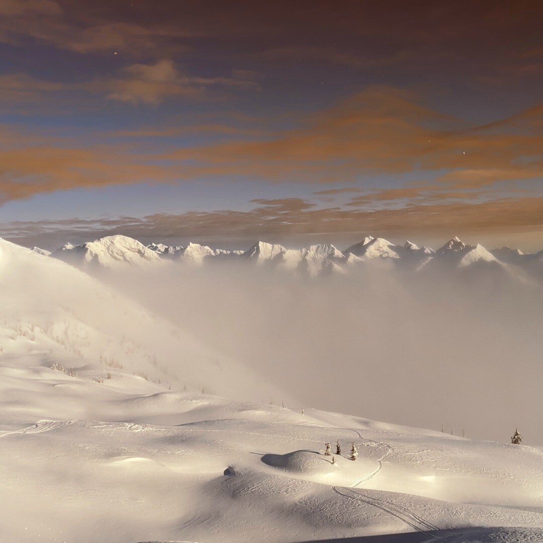 Some days are EPIC.

#mikewiegeleheliskiing  #xskyparagliding 
#explorebc