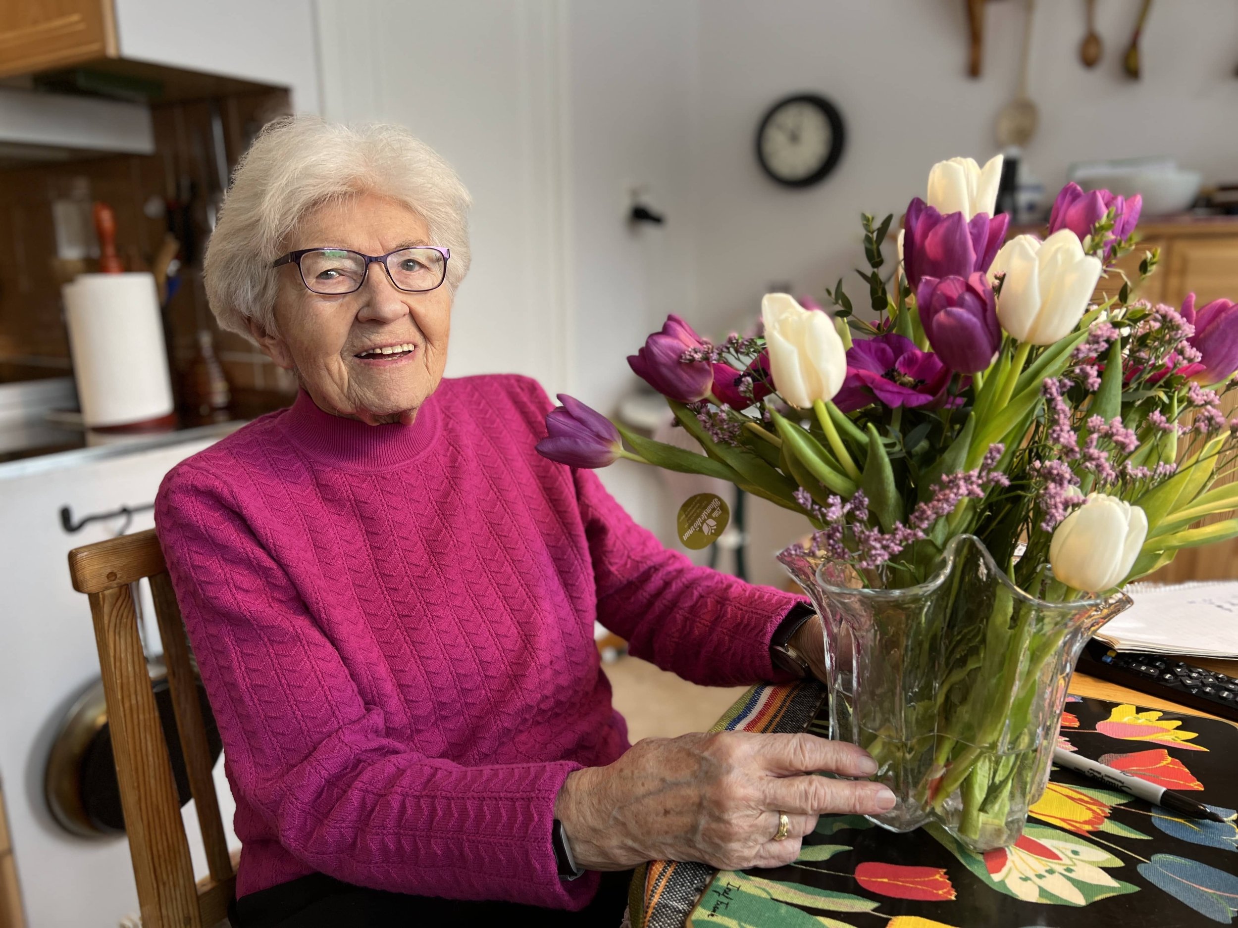Blommor från Meghan & Viktor på 95-årsdagen.
