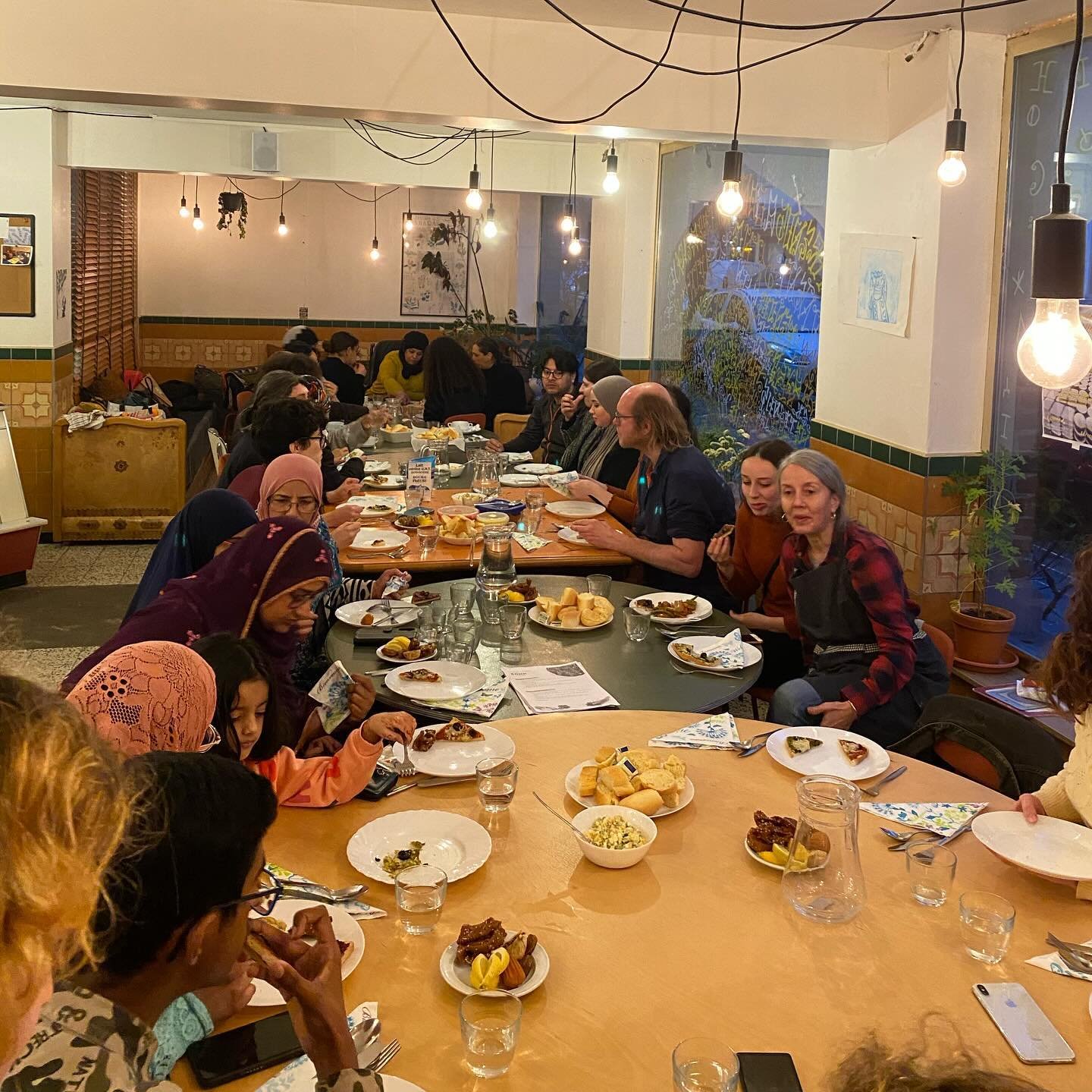 Our last preptalk iftar in Brussels. 
Here you can see in detail what we cooked 🇷🇼 🇵🇰 🇲🇦 

#iftar #veggieiftar #preptalk #brussels