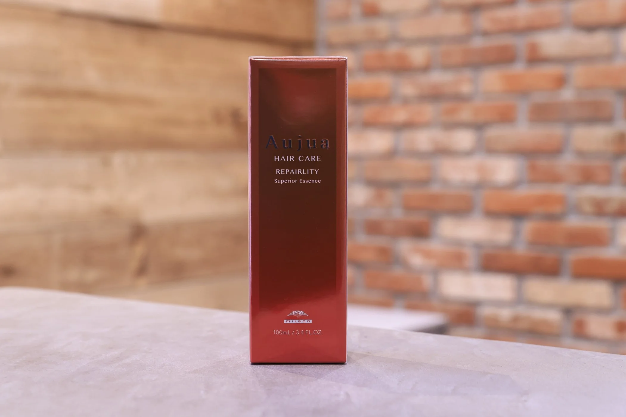 Aujuaリペアリティスーペリアエッセンスの商品画像.jpg