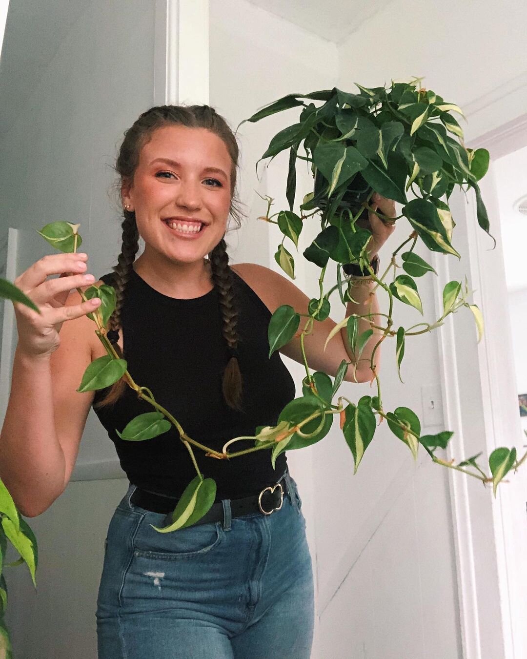 We're featuring Crazy Plant People from all over the world. Get involved, follow us and tag @crazyplantpeople in your portrait with your favourite plants! Don't forget to add a little story about yourself and why you love plants!
--
Featuring @planty
