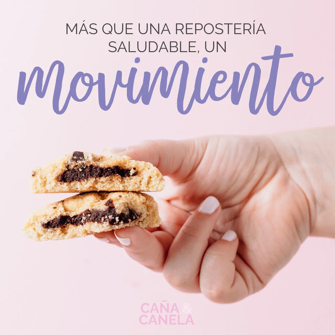 &iexcl;M&aacute;s que una reposter&iacute;a saludable, #Ca&ntilde;ayCanela es un movimiento! ✨⁣
⁣
Un poco de nuestra historia...⁣
⁣
Ca&ntilde;a y Canela fue creado en 2020, por Eva V. dando respuesta a su necesidad de postres m&aacute;s saludables 🧁