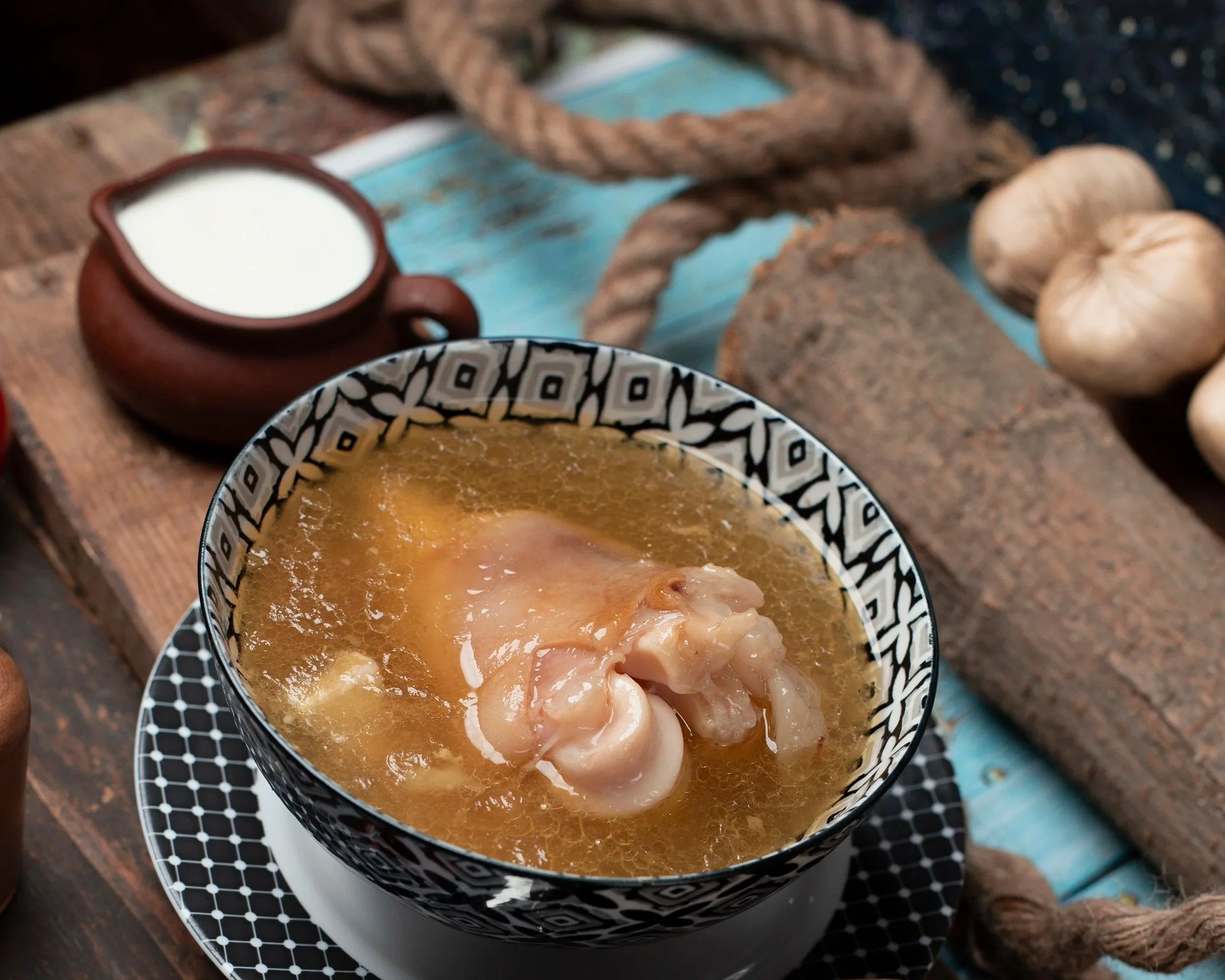 Bone Broth: ¿Por Qué Todo el Mundo Está Hablando del Caldo de Huesos?