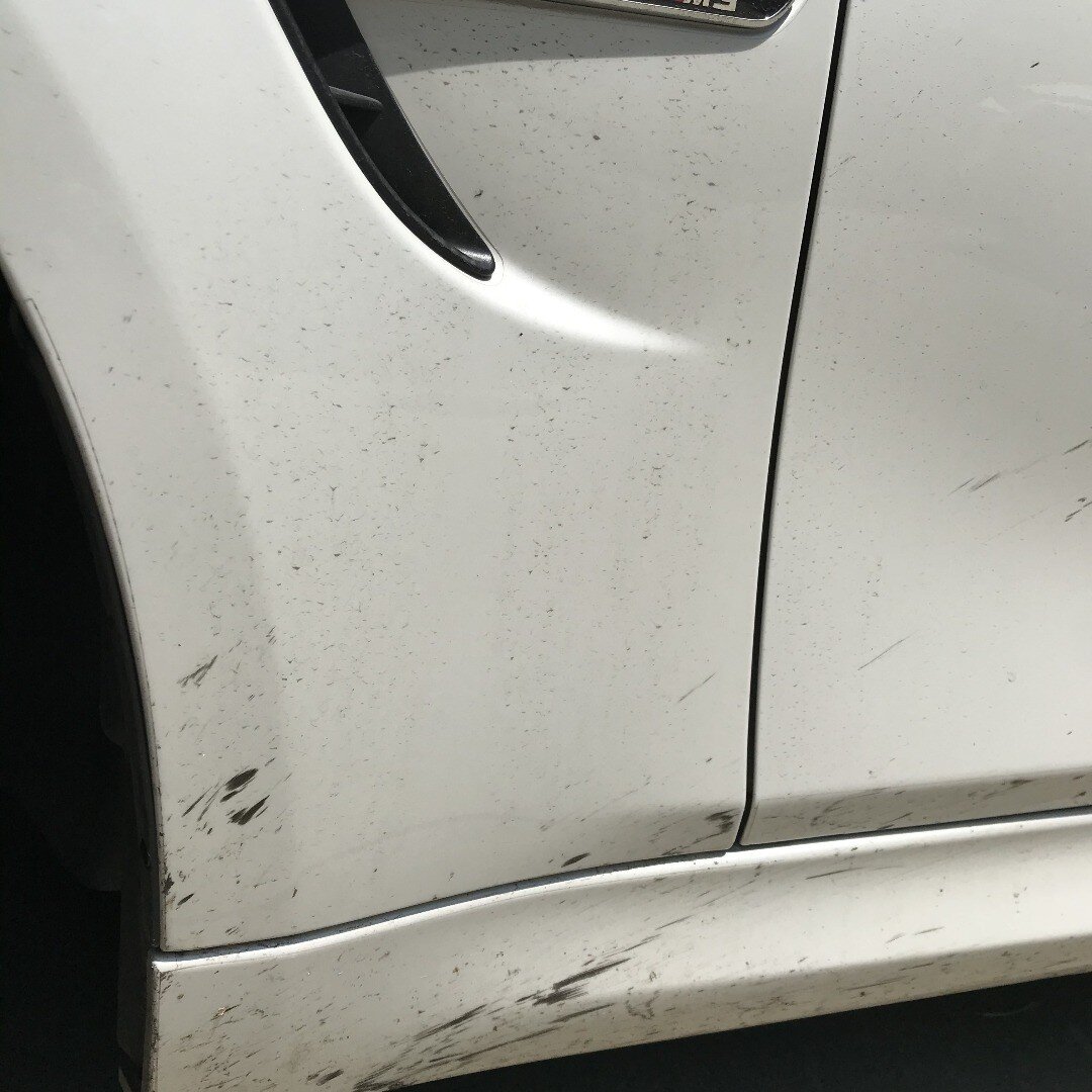 Blast at the track with BMW! Professional Detailing rubber tarmac removal of fender and body molding. #mobiledetailing #autodetailing #beforeandafter