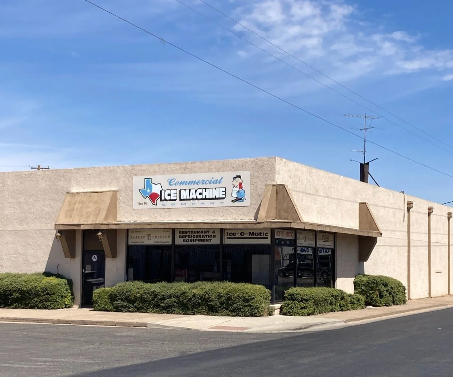 COMMERCIAL ICE MACHINE SERVICE - The Refrigerated Bear COMMERCIAL ICE MACHINE SERVICE - The Refrigerated Bear