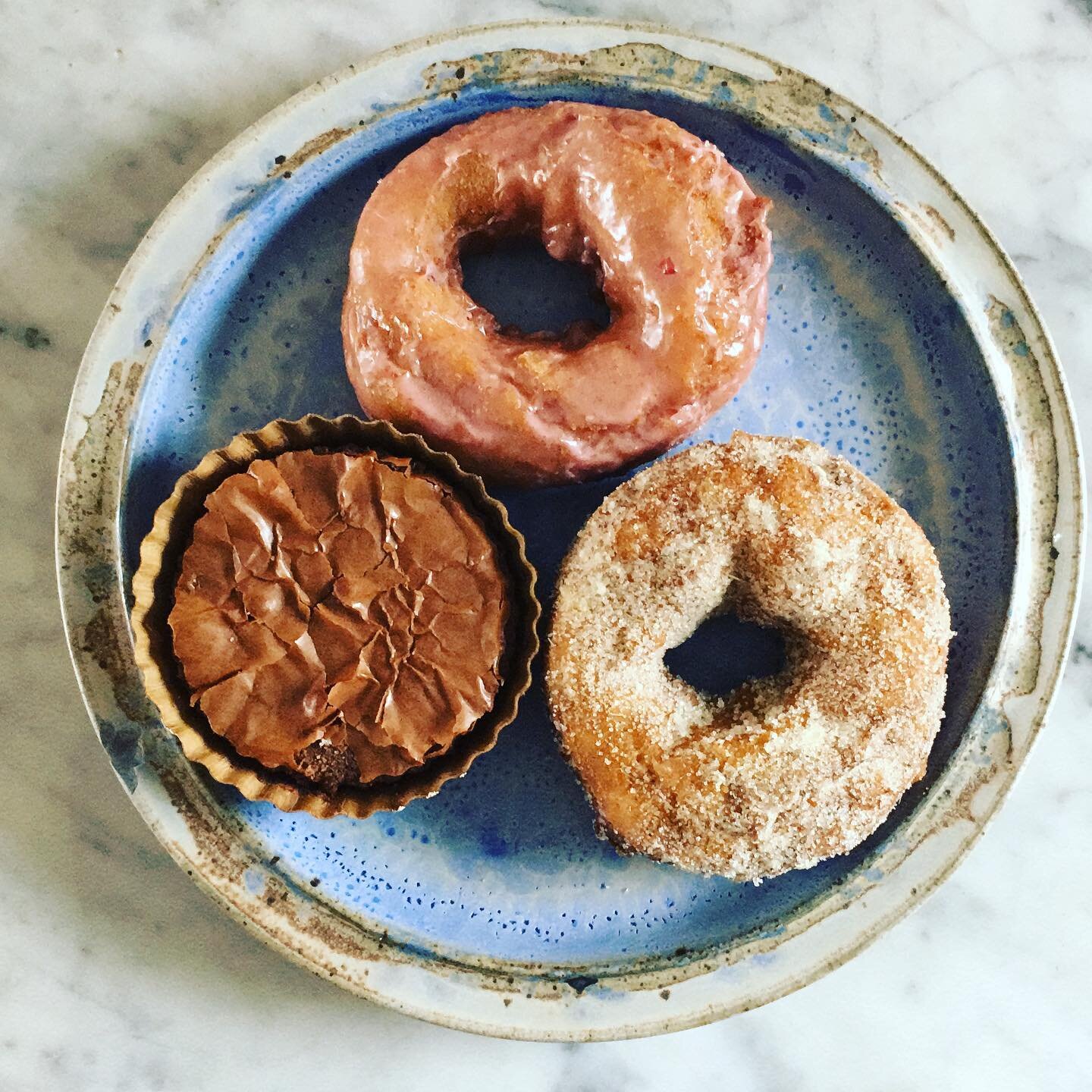 Sweet things are out in the world awaiting your arrival.  Find carbs @citymarketcoop @scoutandcompany @littlegordocreemeestand  Everyone has a different line up, but this is what we packed out: maple, cherry, lemon verbena &amp; black currant donuts 