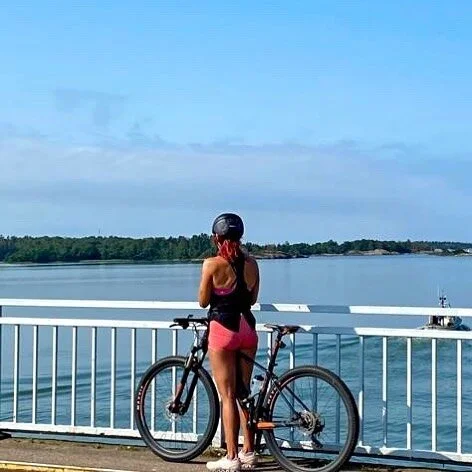 Eat. Sleep. Bike. Repeat. 🤍

#visit&aring;land #kiitoskes&auml; #parastajustnyt #myholidays #tykk&auml;&auml;ntykk&auml;&auml;n #py&ouml;r&auml;ll&auml;p&auml;&auml;see #mit&auml;m&auml;malagas #t&auml;&auml;olikuetel&auml;s #tiet&auml;j&auml;ttiet&