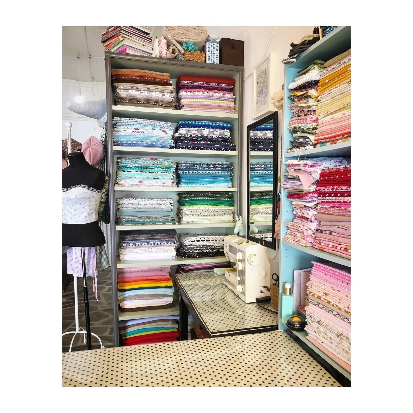 My little sweethearts waiting and curios about what they will become🌸 #officeview #inmyhappyplace #fabric