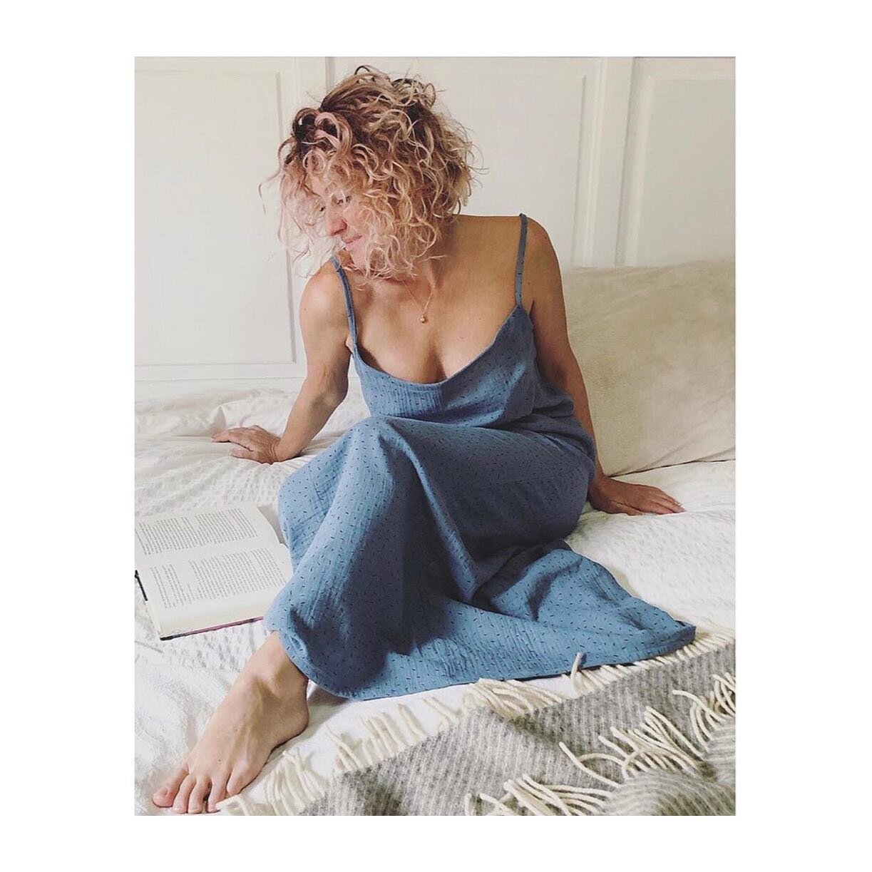 Isn&rsquo;t it staying-in-bed-Monday?🧿#home #homewear #muslin #softaesthetic #nightgown #longnight