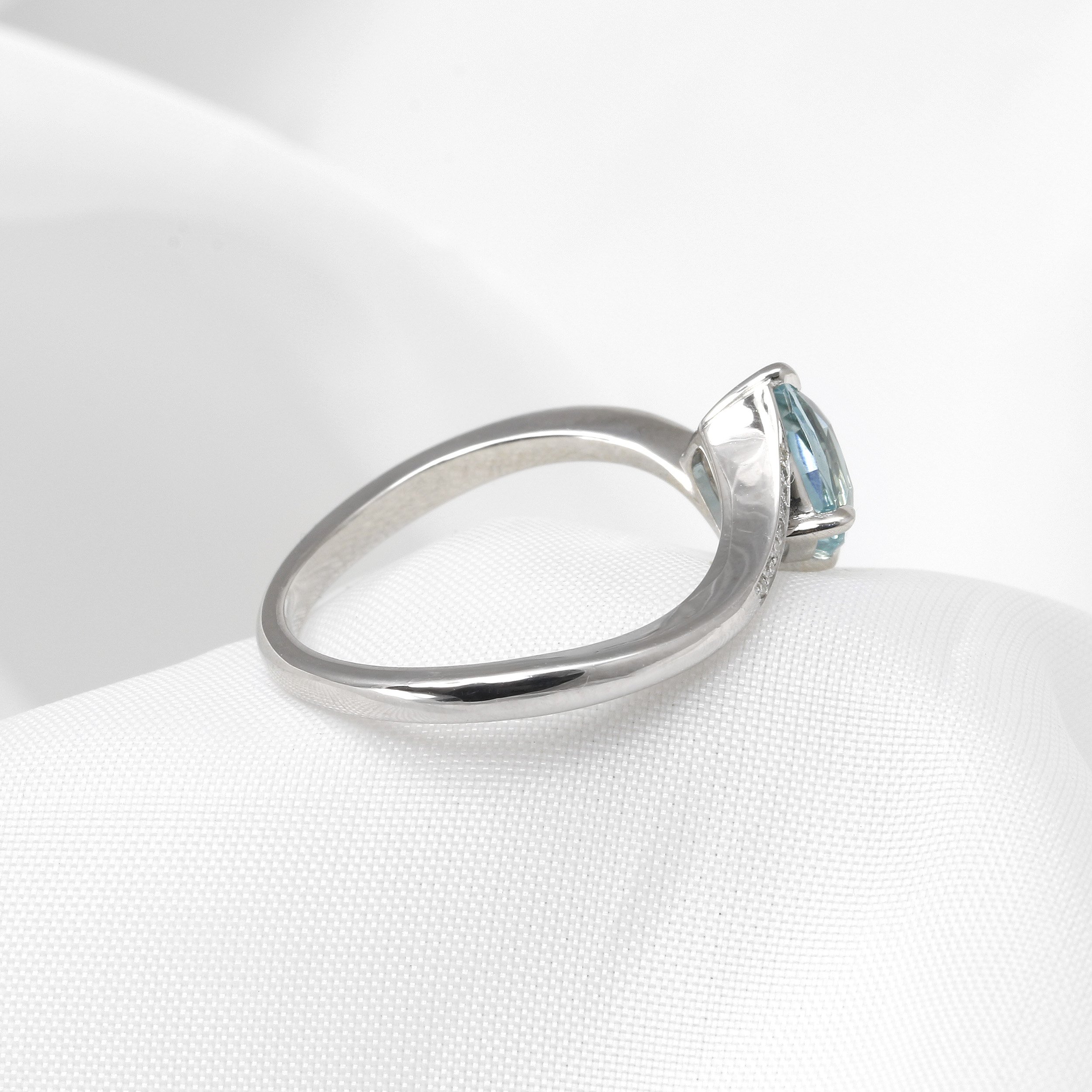 Aquamarine and Diamond Crossover Ring in 9ct White Gold