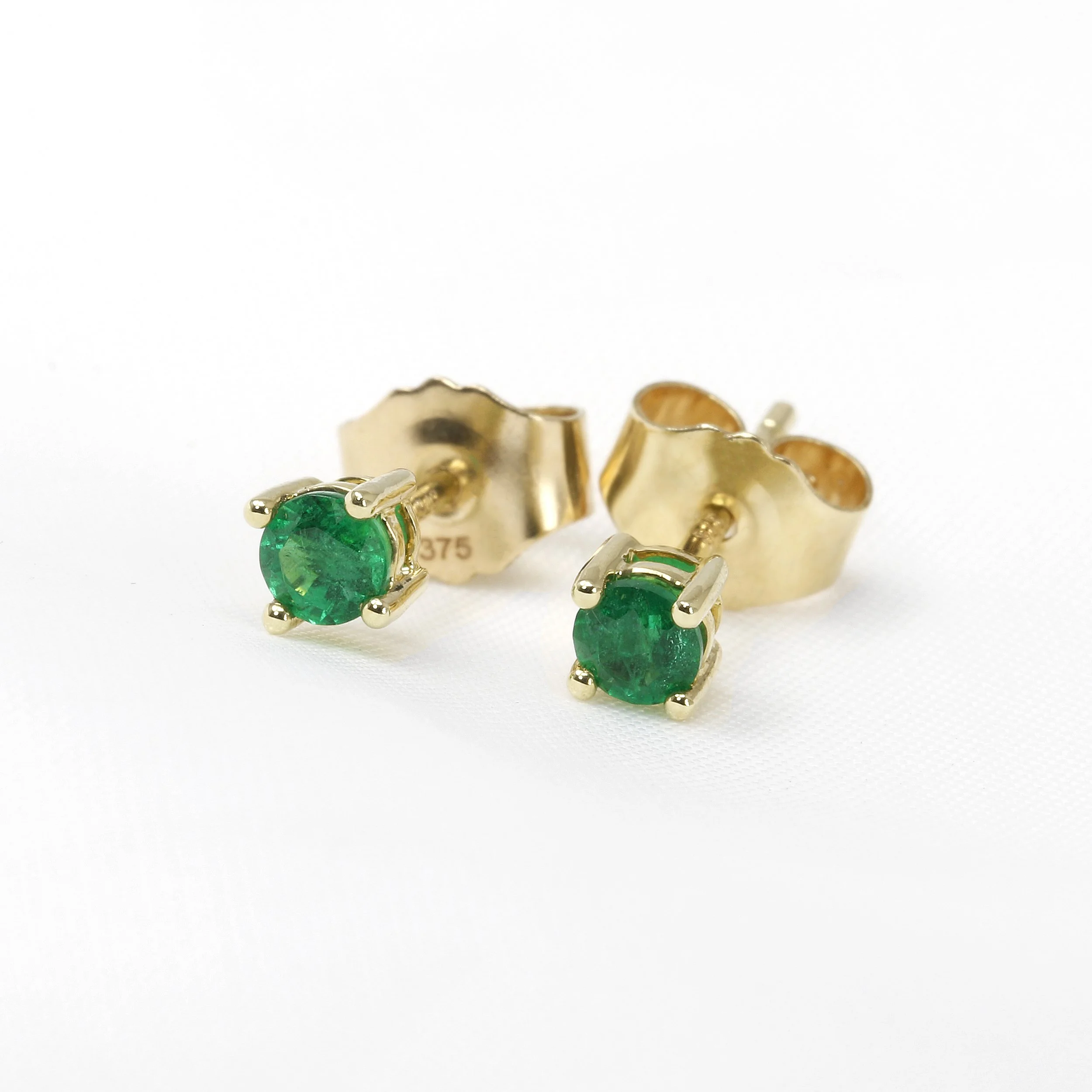  Emerald Solitaire Stud Earrings in 9ct Yellow Gold £550.00 