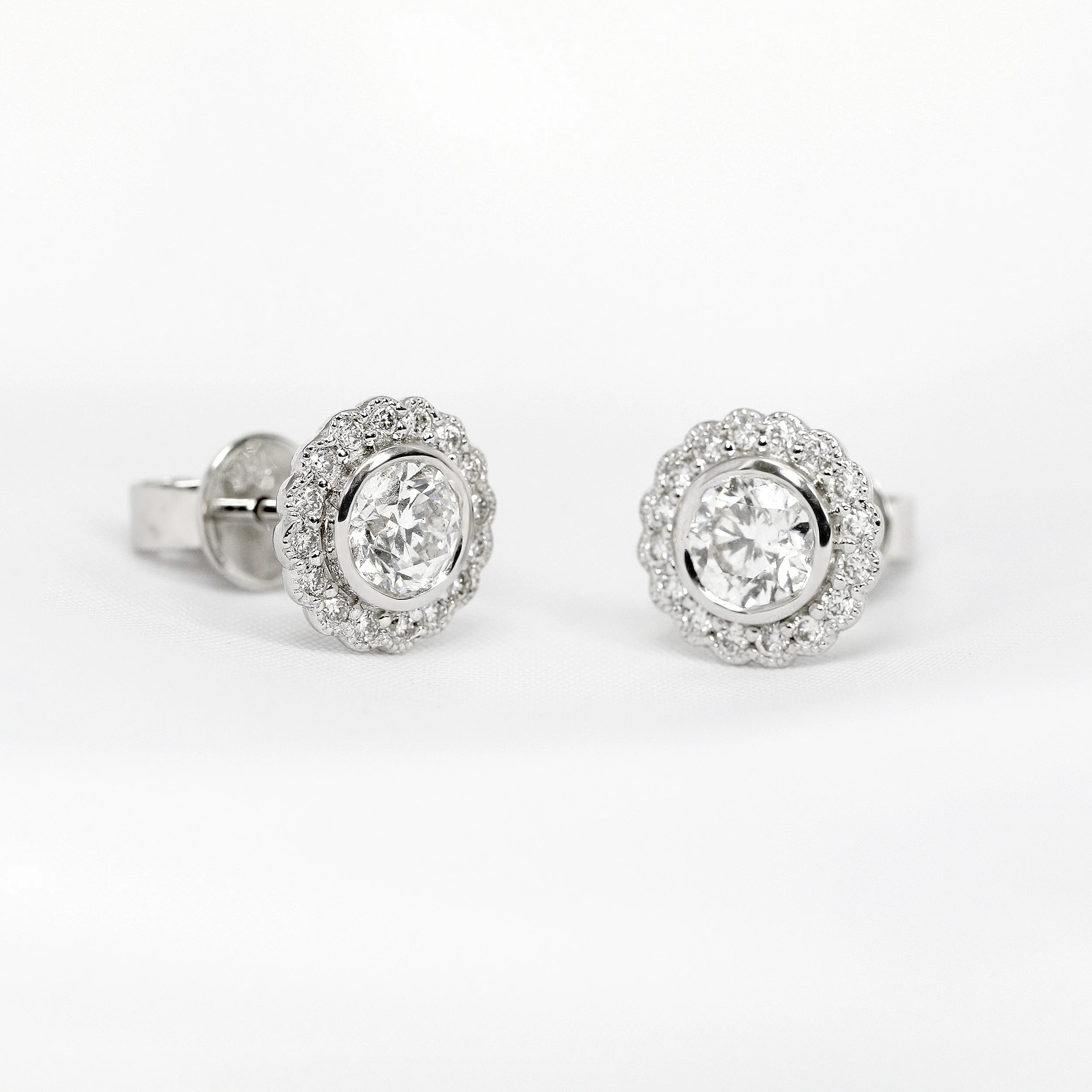  Timothy Roe Diamond Cluster Earrings in White Gold £3,795.00 