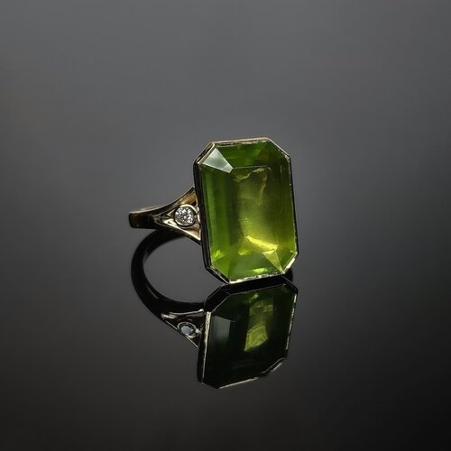 Beautiful+Peridot!+9ct+yellow+gold+mounted.+Made+in+Chichester,+England.jpg