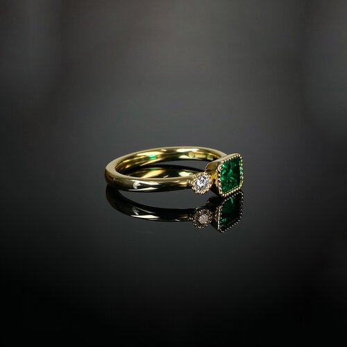 18ct+yellow+gold+top+quality+emerald+and+diamond+set+3+stone+ring.+Beaded+edge.+Made+in+Chichester,+England.-2.jpg