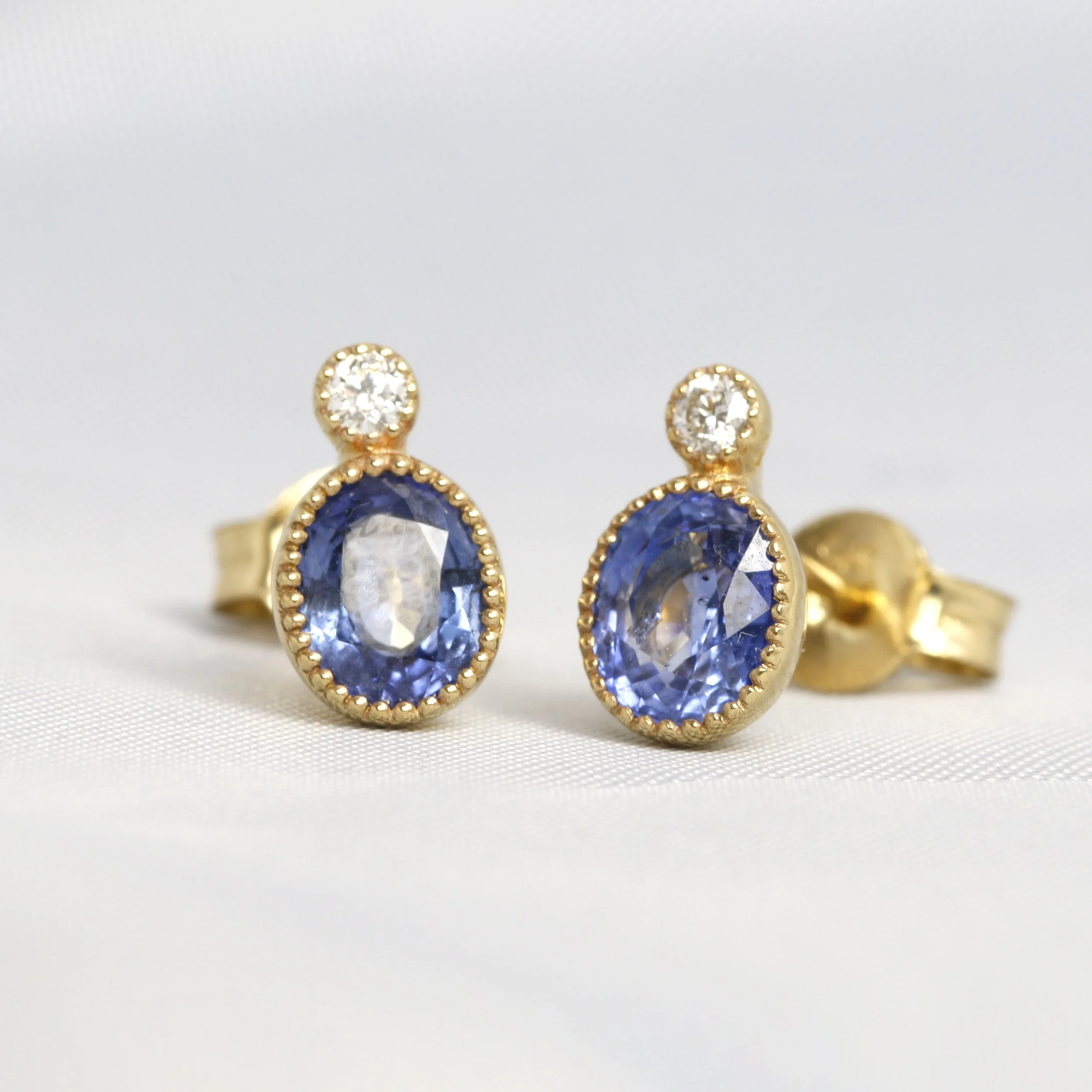  Sapphire & Diamond Jardin Des Délices Stud Earrings in Yellow Gold £695.00 