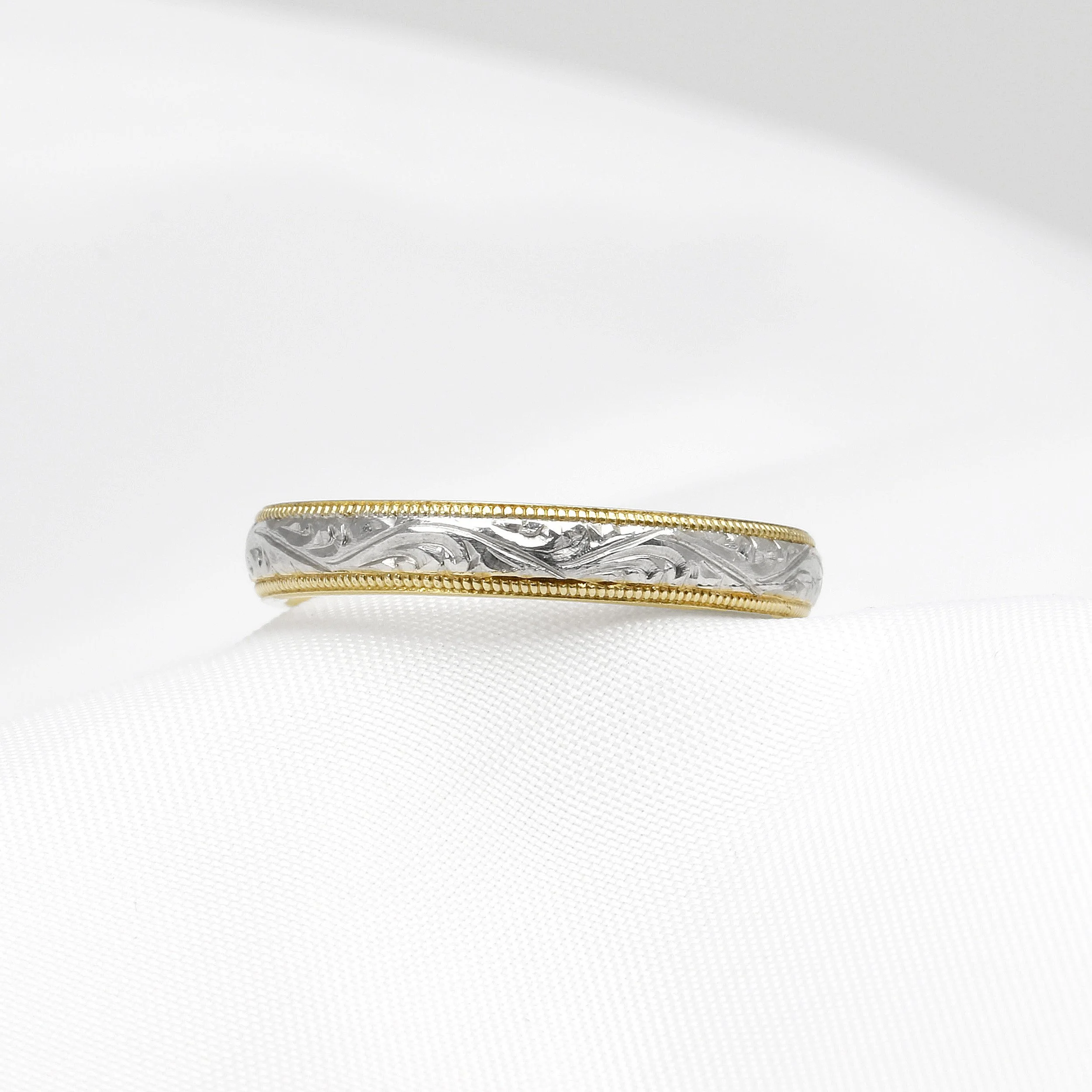  Engraved Wedding Ring in 18k White & Yellow Gold £710.00 