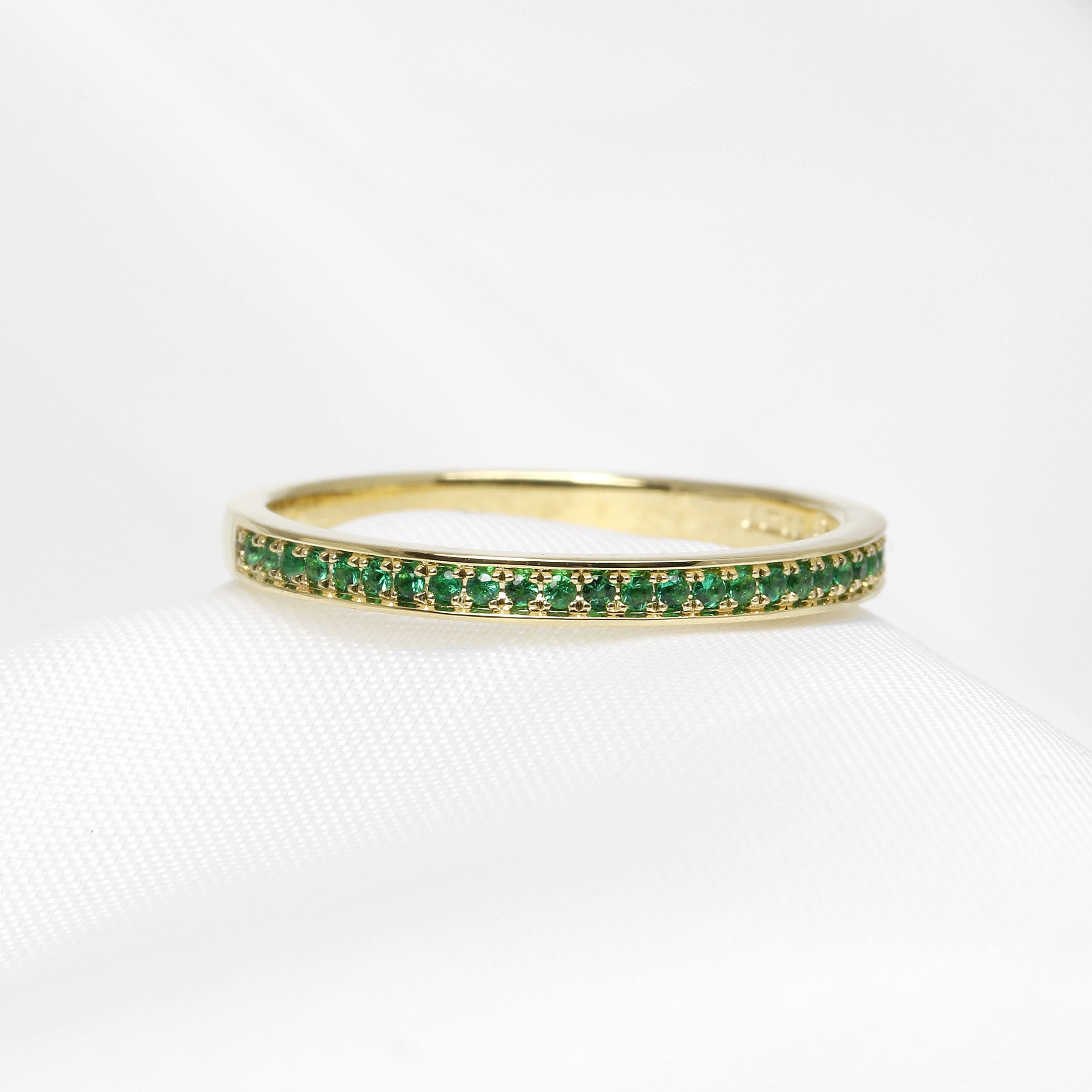  Emerald Eternity Ring in 18ct Yellow Gold £995.00 