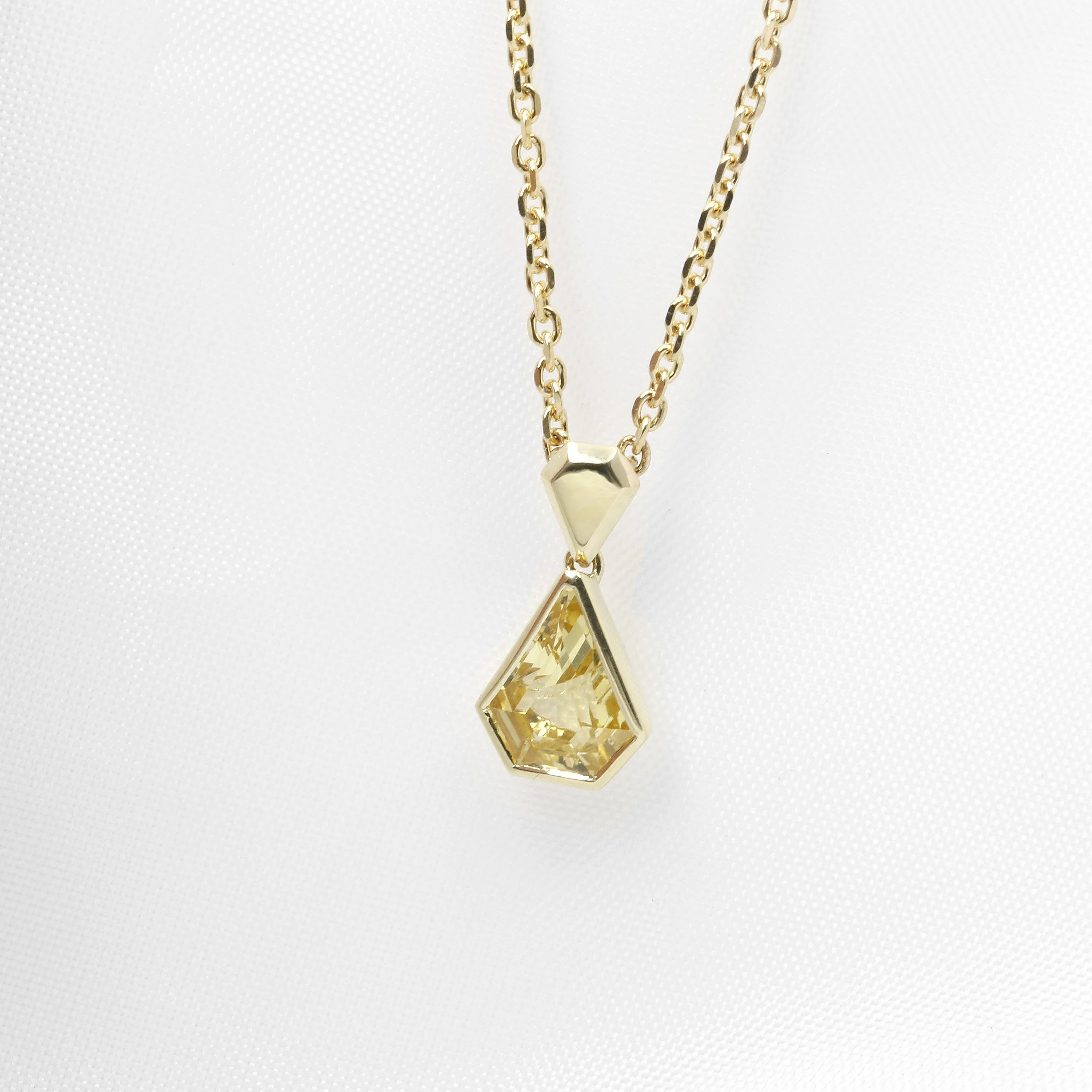  Yellow Sapphire Pendant in 9ct Yellow gold £1,120.00 