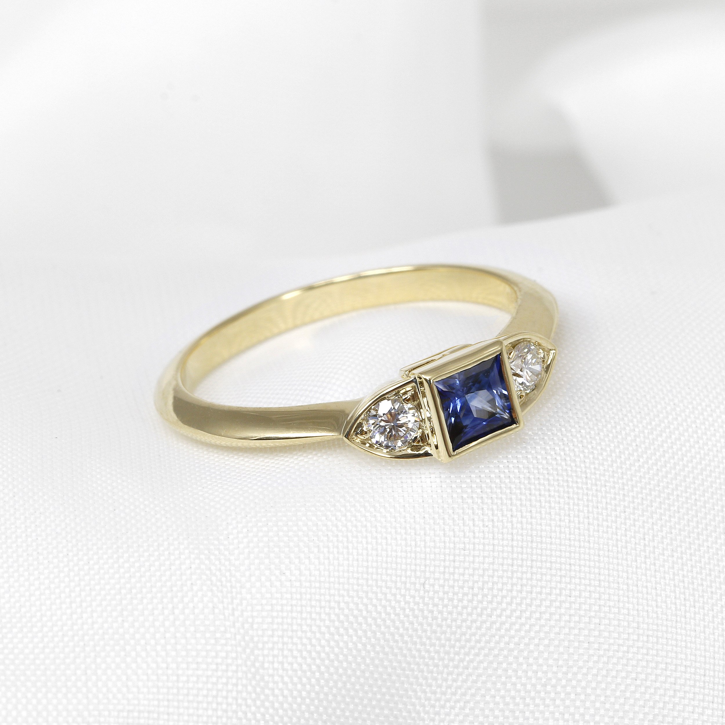 Sapphire and Diamond Ring in 9ct Yellow Gold