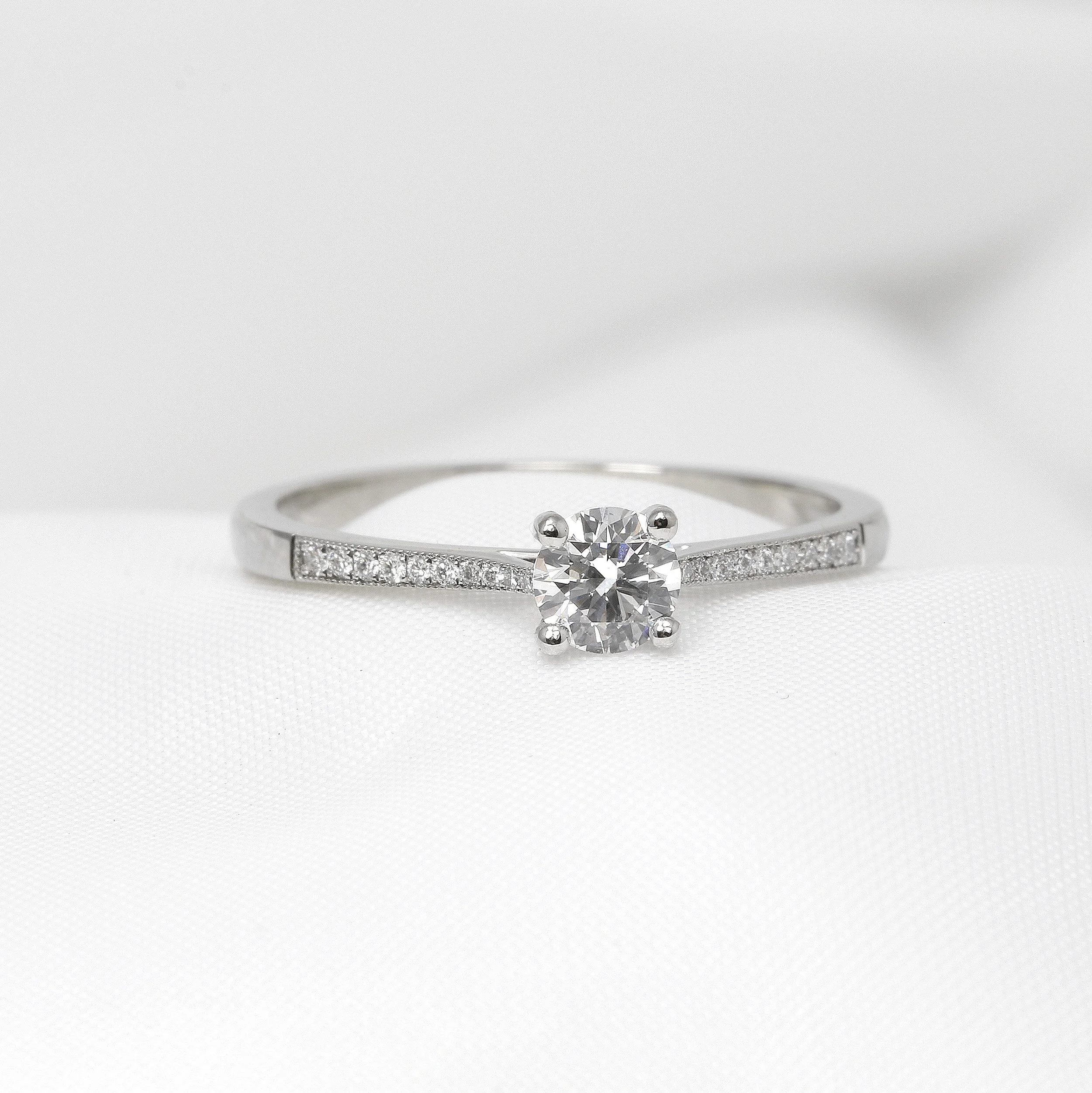 Solitaire Diamond Ring in Platinum