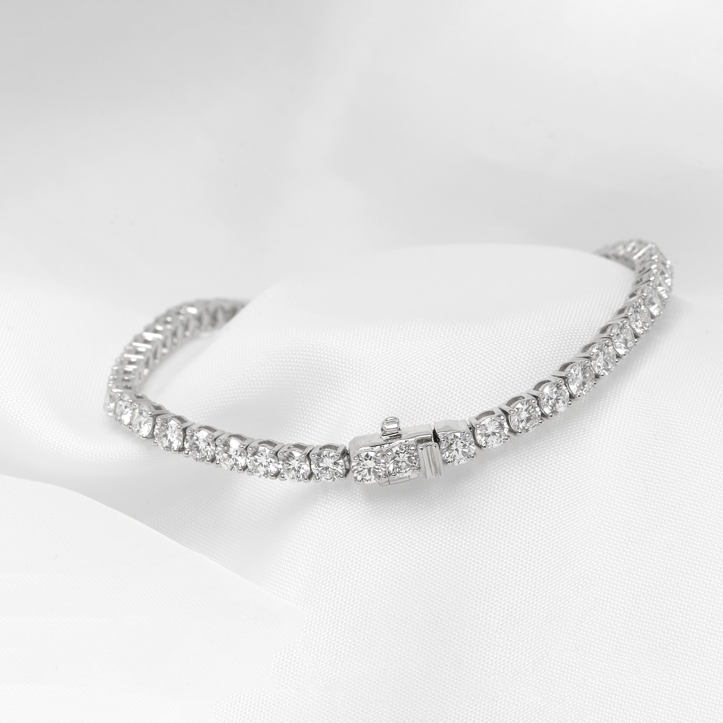 6.99ct Lab Created Line Bracelet in White Gold