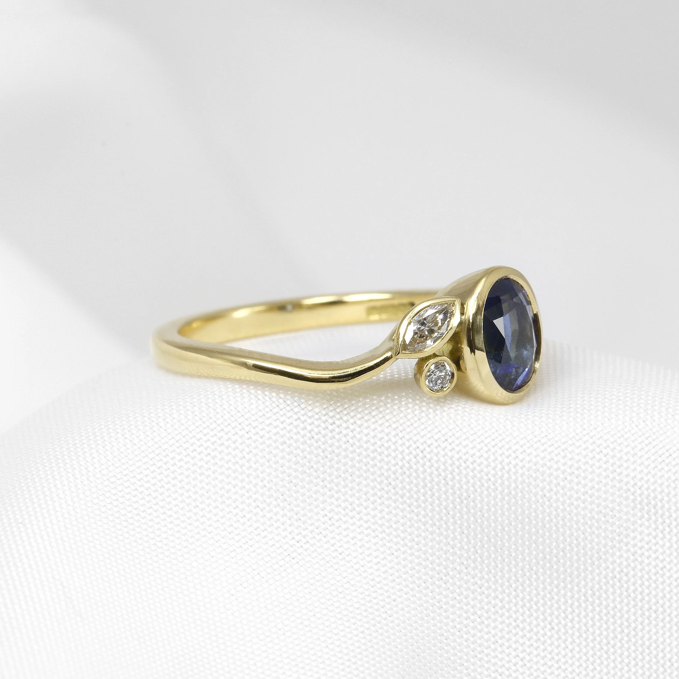 Sapphire and Diamond Foliate Ring in 18ct Yellow Gold
