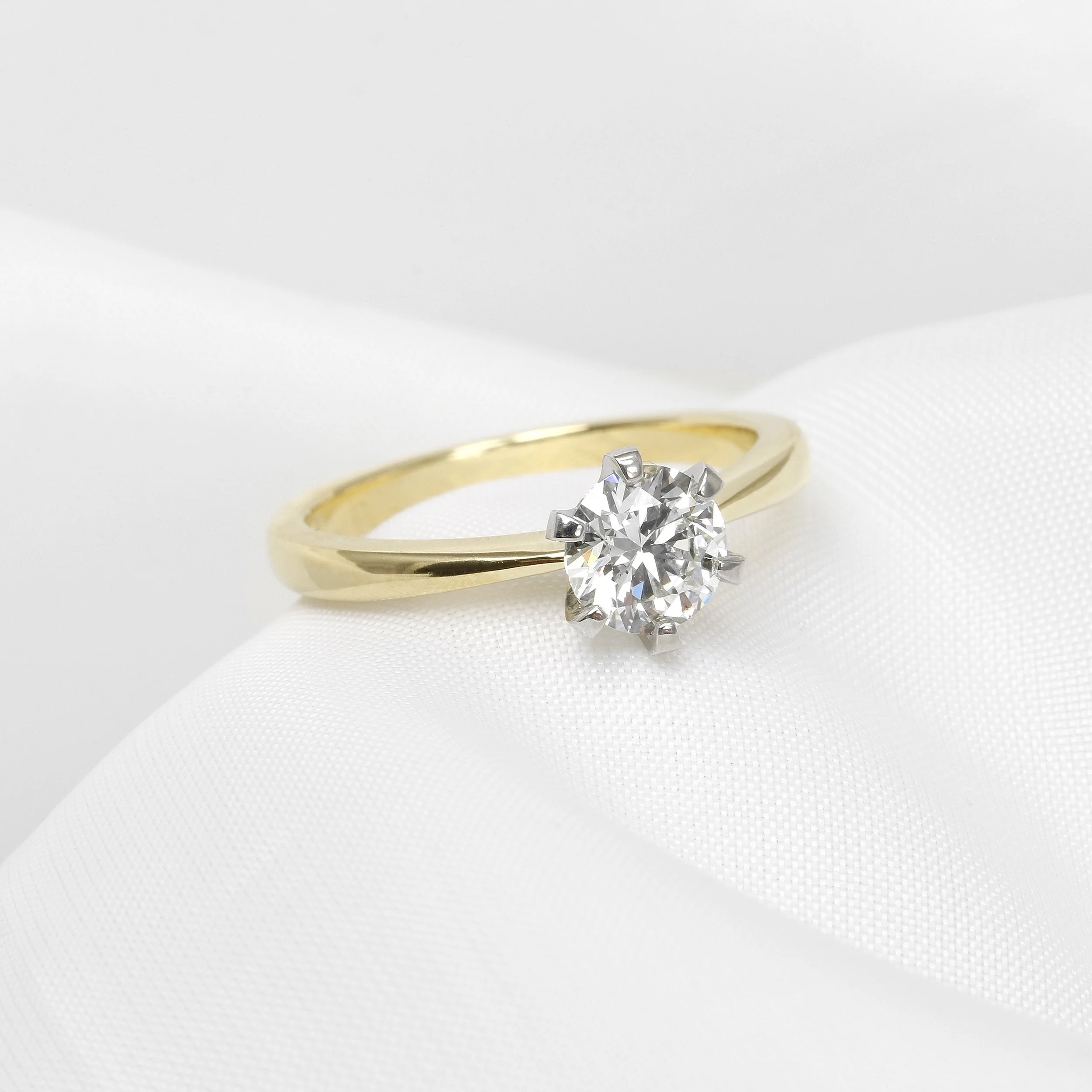  6-Claw Diamond Solitare Ring in 18ct Yellow Gold and Platinum £3,595.00 with Certificate 