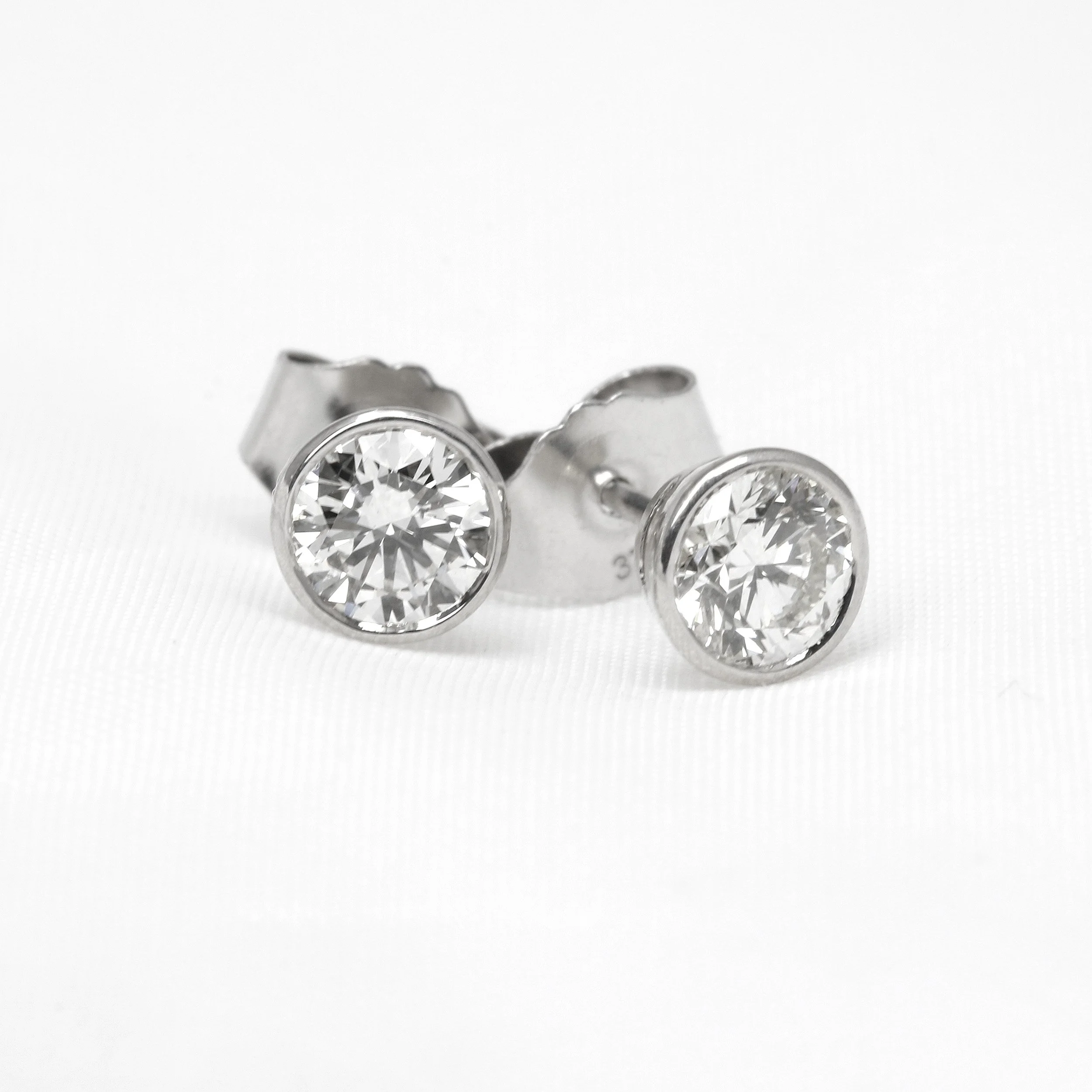  Diamond Solitare Stud Earrings in 9ct White Gold £2,250.00 