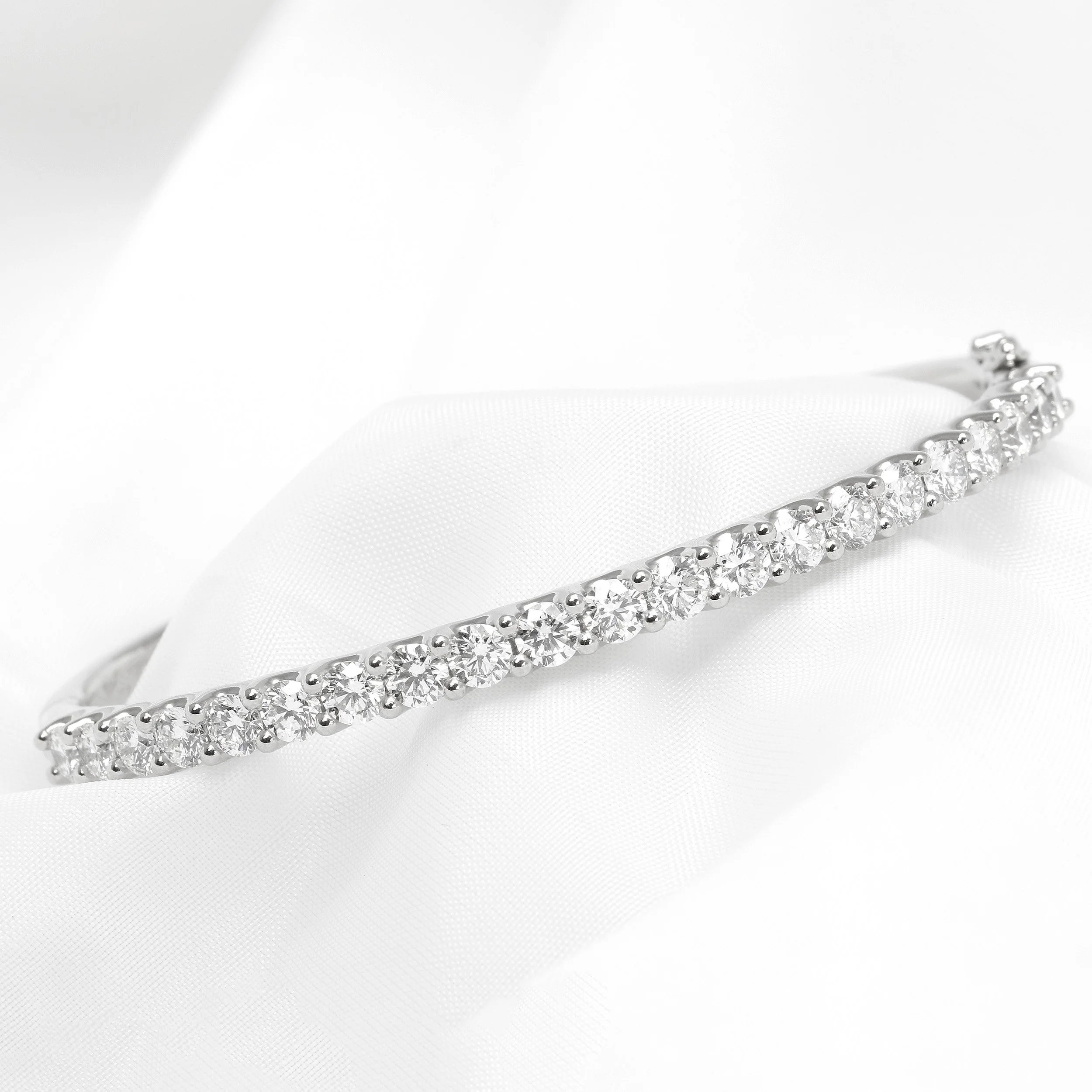  Timothy Roe Diamond Bangle in Platinum £13,995.00 
