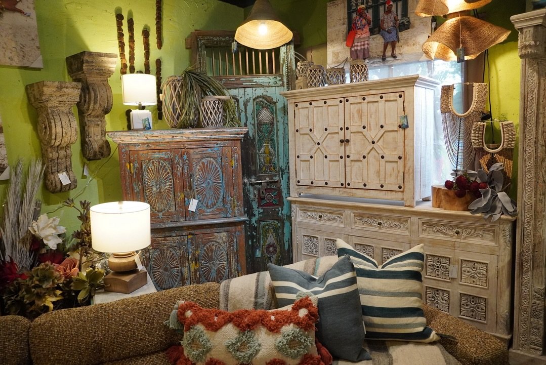 It&rsquo;s Friday at the Treehouse Gallery! New arrivals, and tons to explore. Come shop with us this weekend. Open until 5 PM daily. 🌳