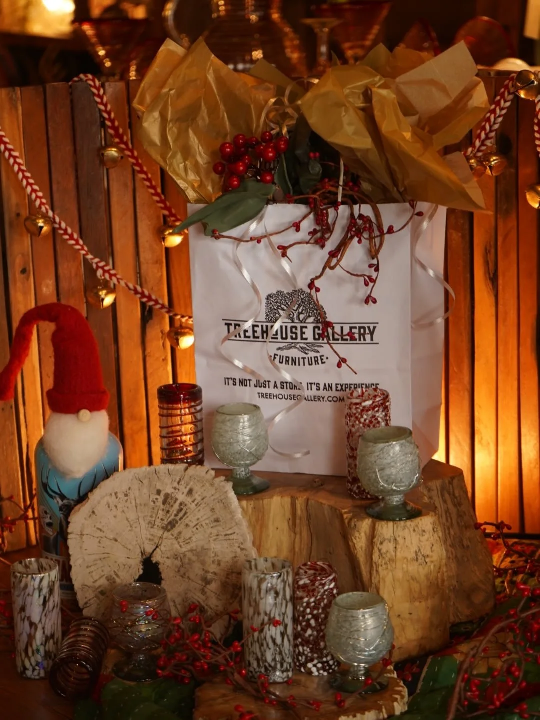 Procrastinators welcome 🎄 Last-minute holiday shopping made easy&mdash;great gifts for everyone and we&rsquo;ll make it look pretty, too.🎁

 #TreehouseGallery
#ShopLocalStPete
#StPeteStyle
#StPeteLife
#StPeteLocal
#SupportLocalFL
#StPeteSmallBusine