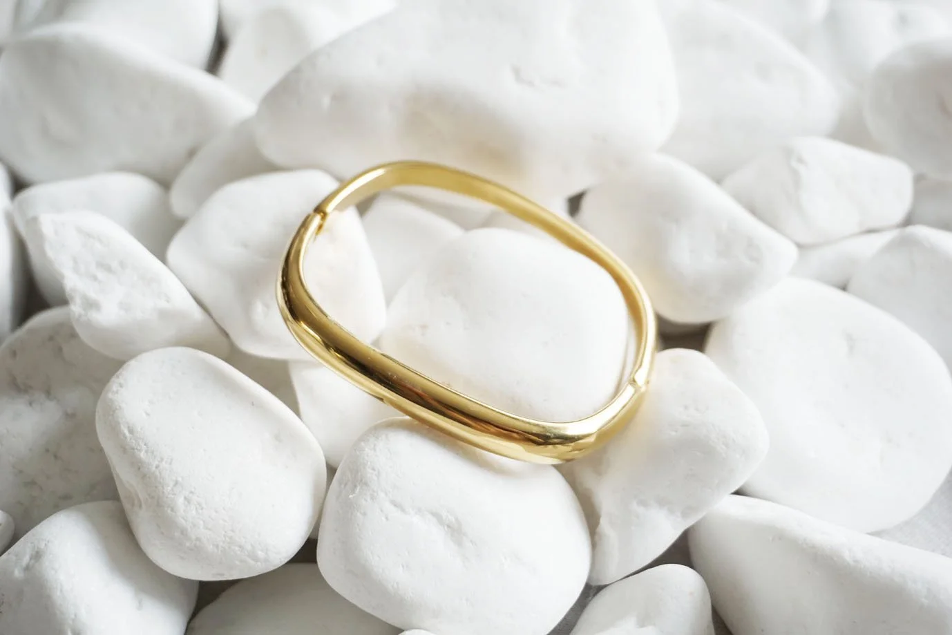 Miss Square Bangle, gull