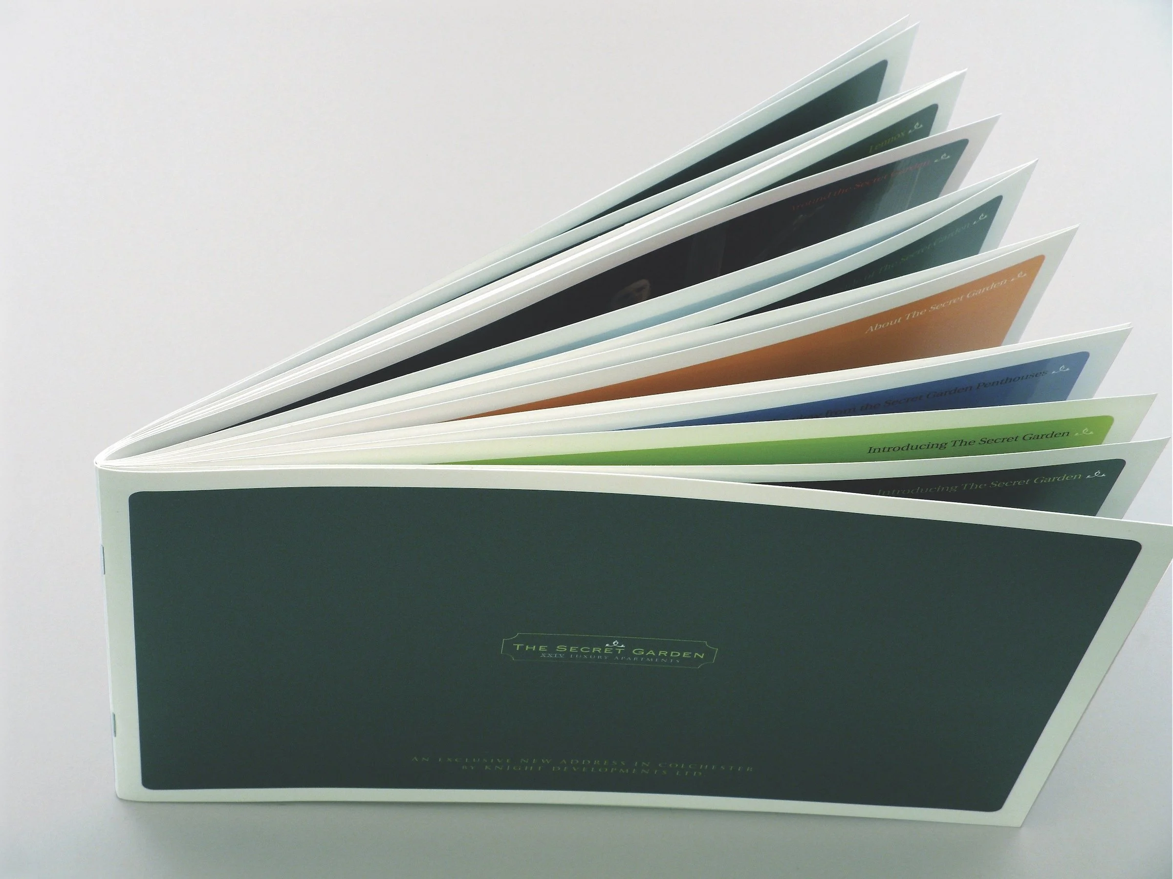 Secretgarden-brochure-cover-02.jpg
