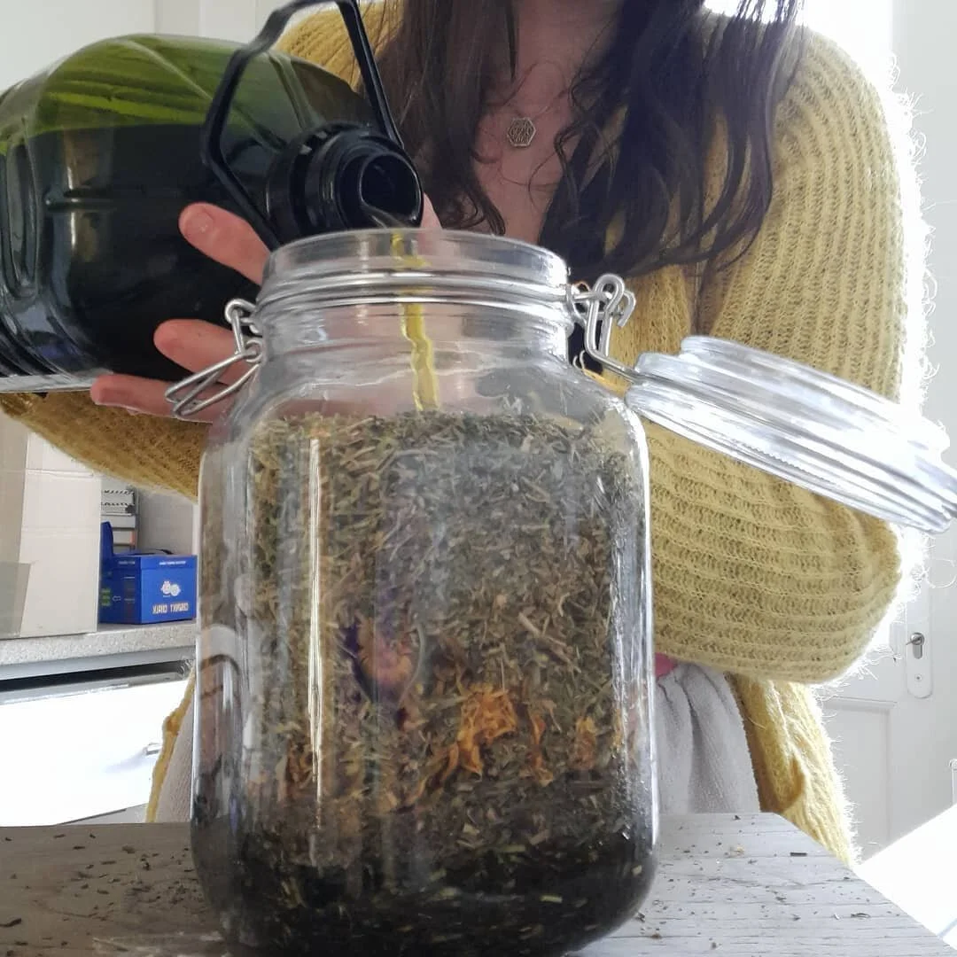 Loving the ride&amp; the learning.
#homemadesoap #coldpressedsoaps #herbalism #herbalskincare #homemade #selfmade #doingmything #foraging #gardensofinstagram #herbgarden #growtolive #gardenmedicine