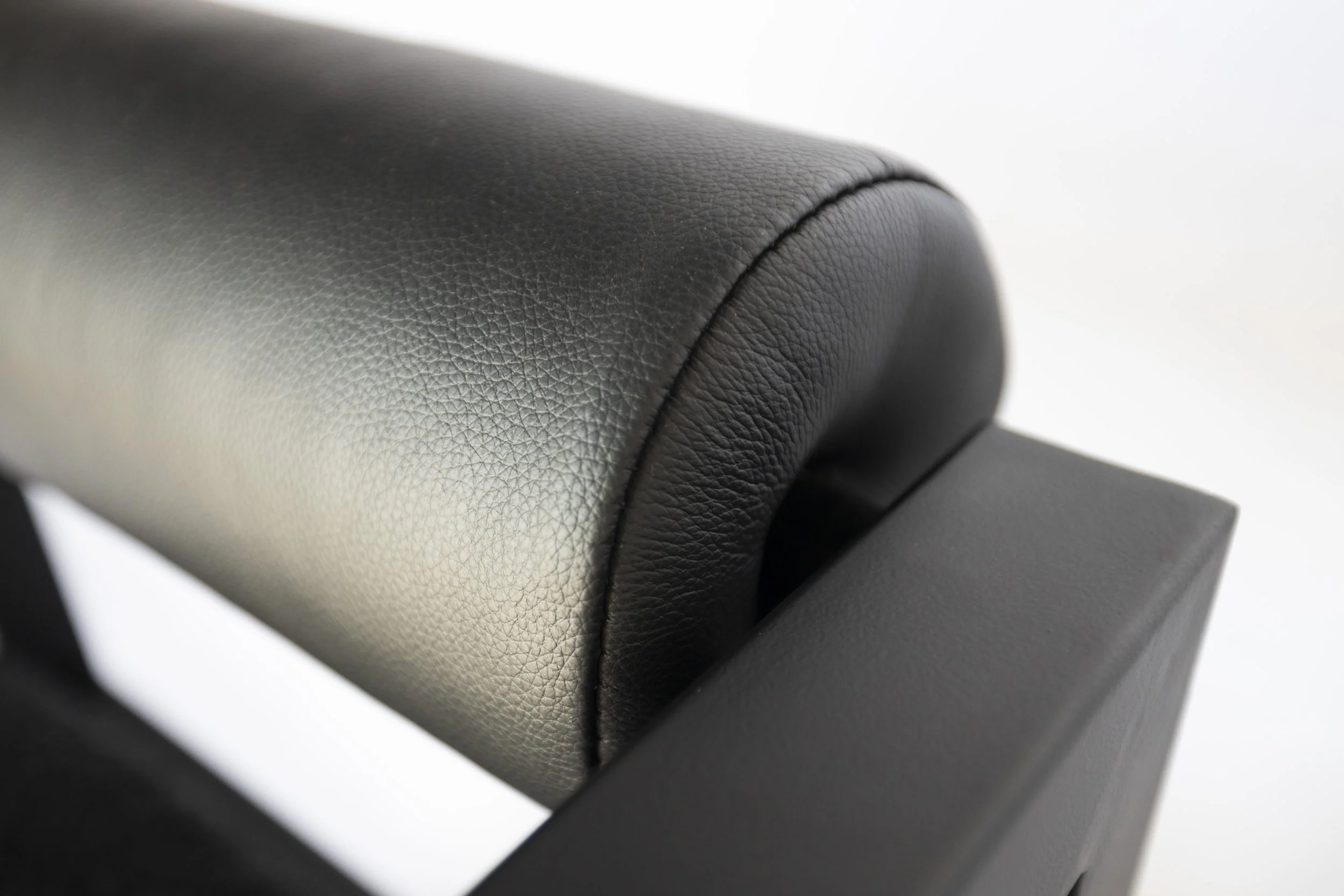 HCHAIRDETAIL2jpg.jpg