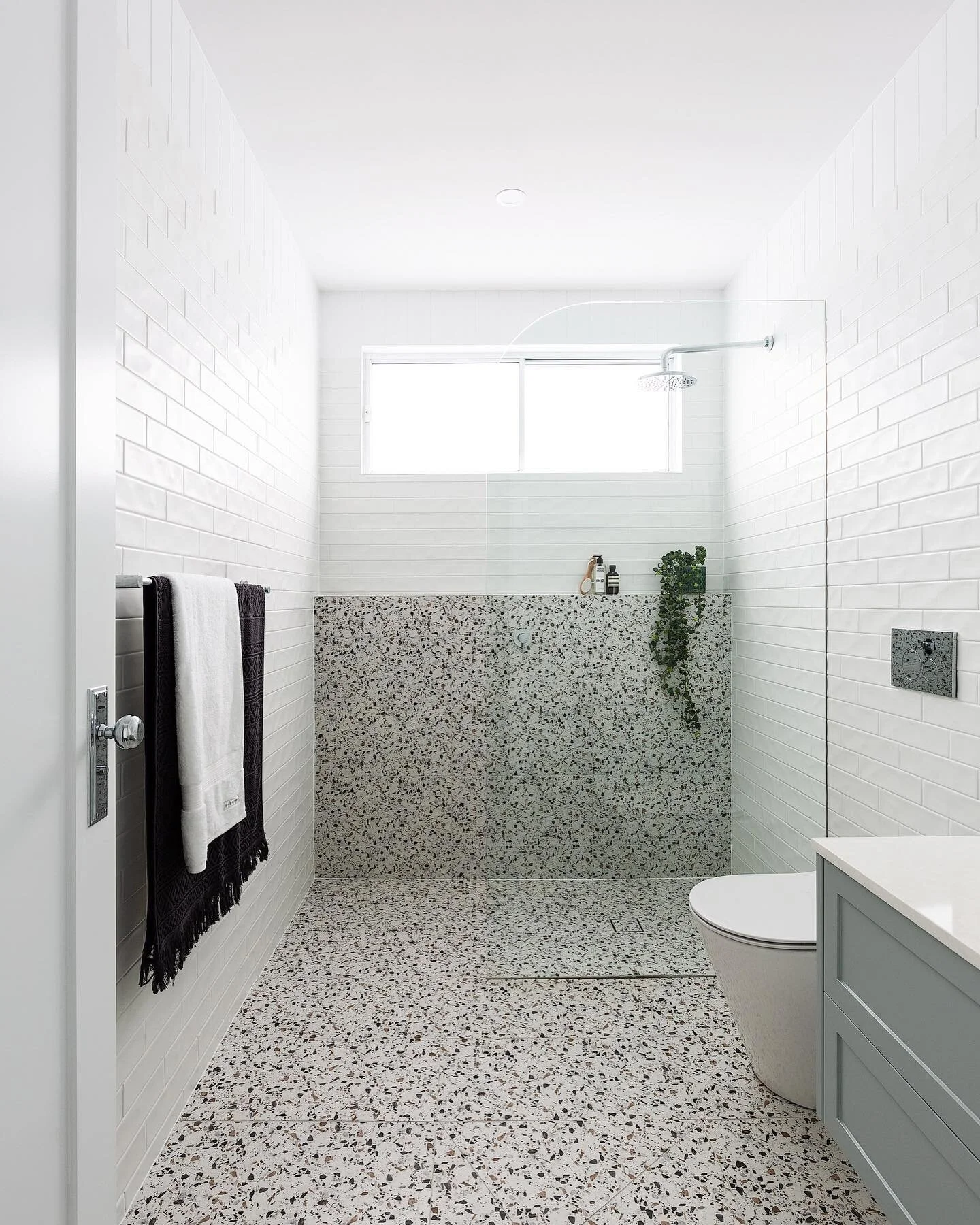 Let this be your reminder that simple, textural surfaces are often best. 🤍

#keepitsimple #interiordesign #contemporarydesign #customdedign #architecture