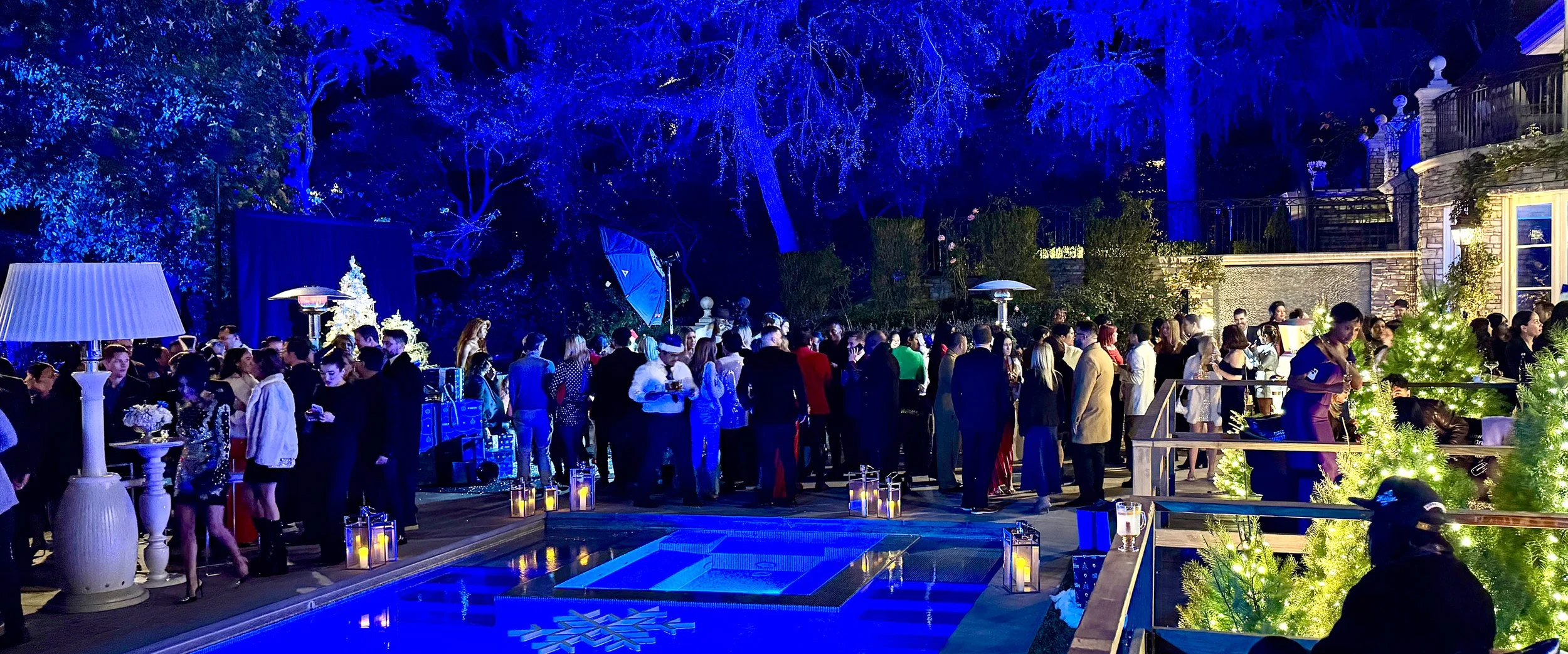 DIRECTV - Christmas at Kathy's