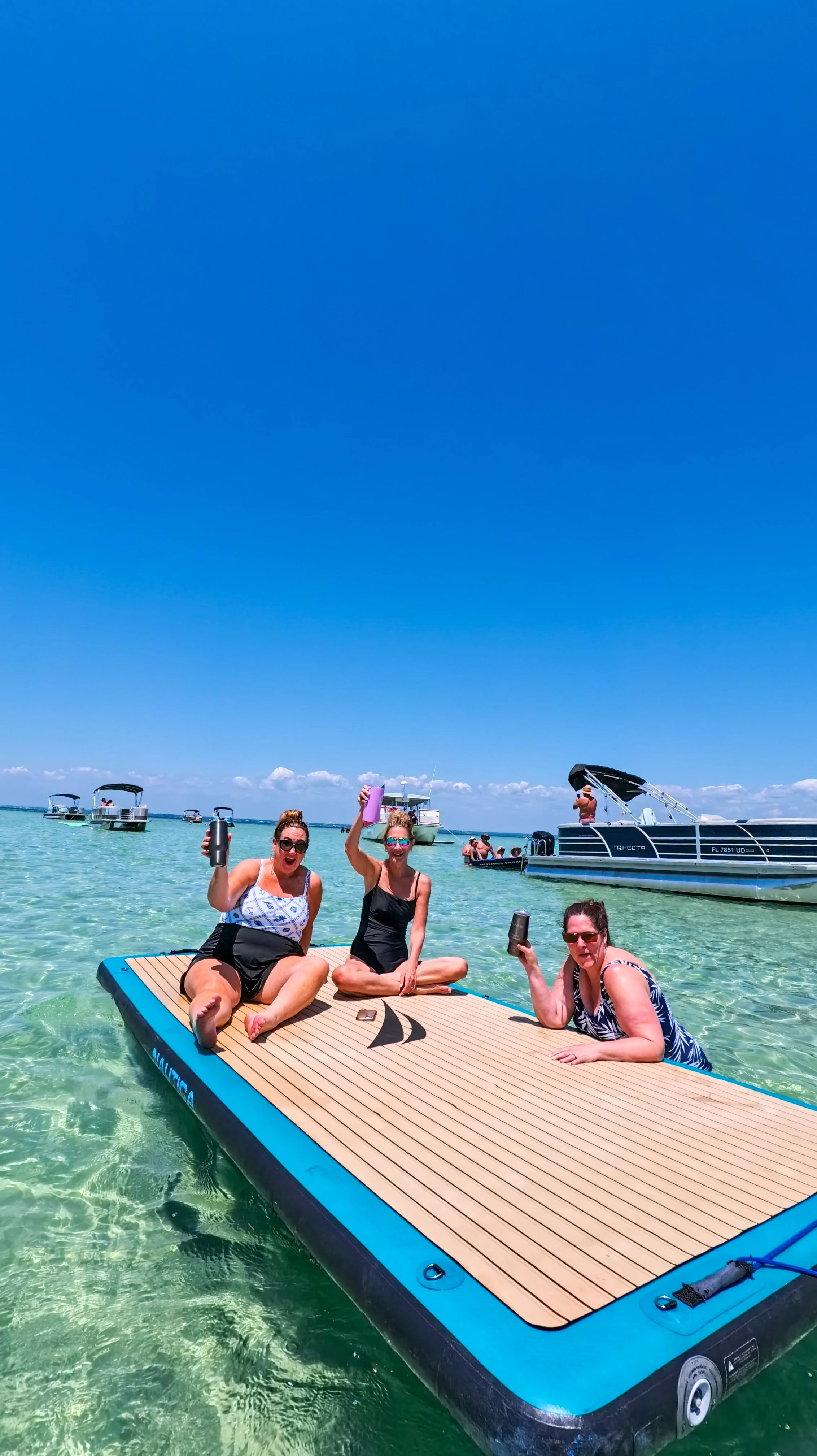 Pontoon Cheers.JPG