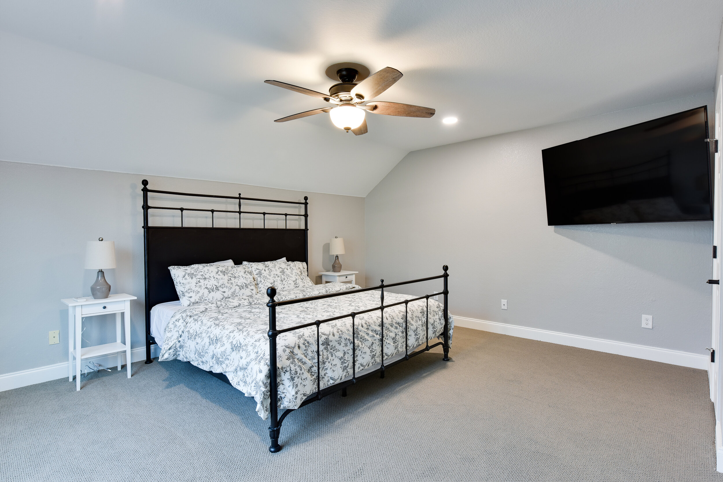 1037_Leeds_Castle_Walk_Georgetown_TX-11.jpg