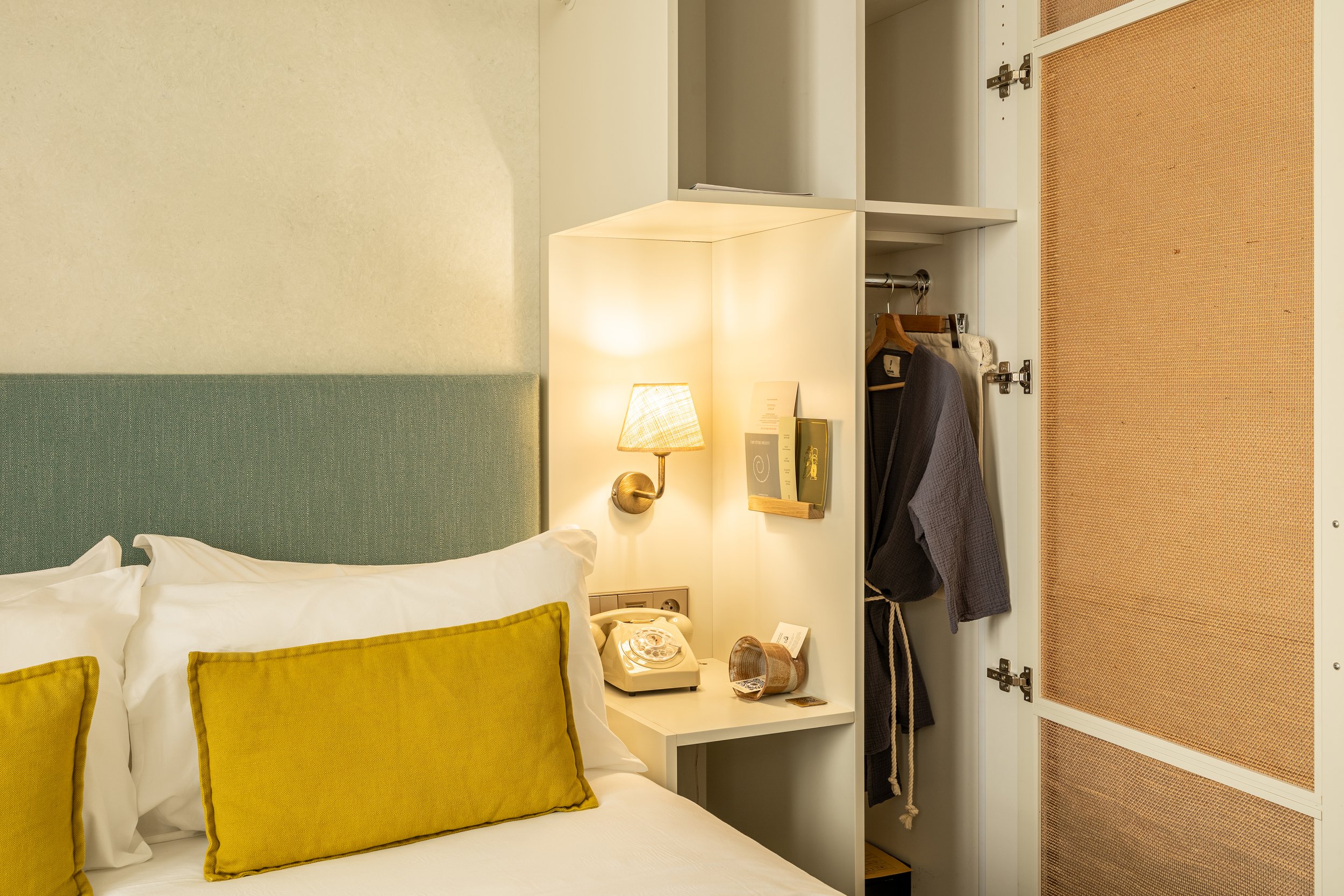 HÔTEL HOY - CHAMBRE 2-8.jpg