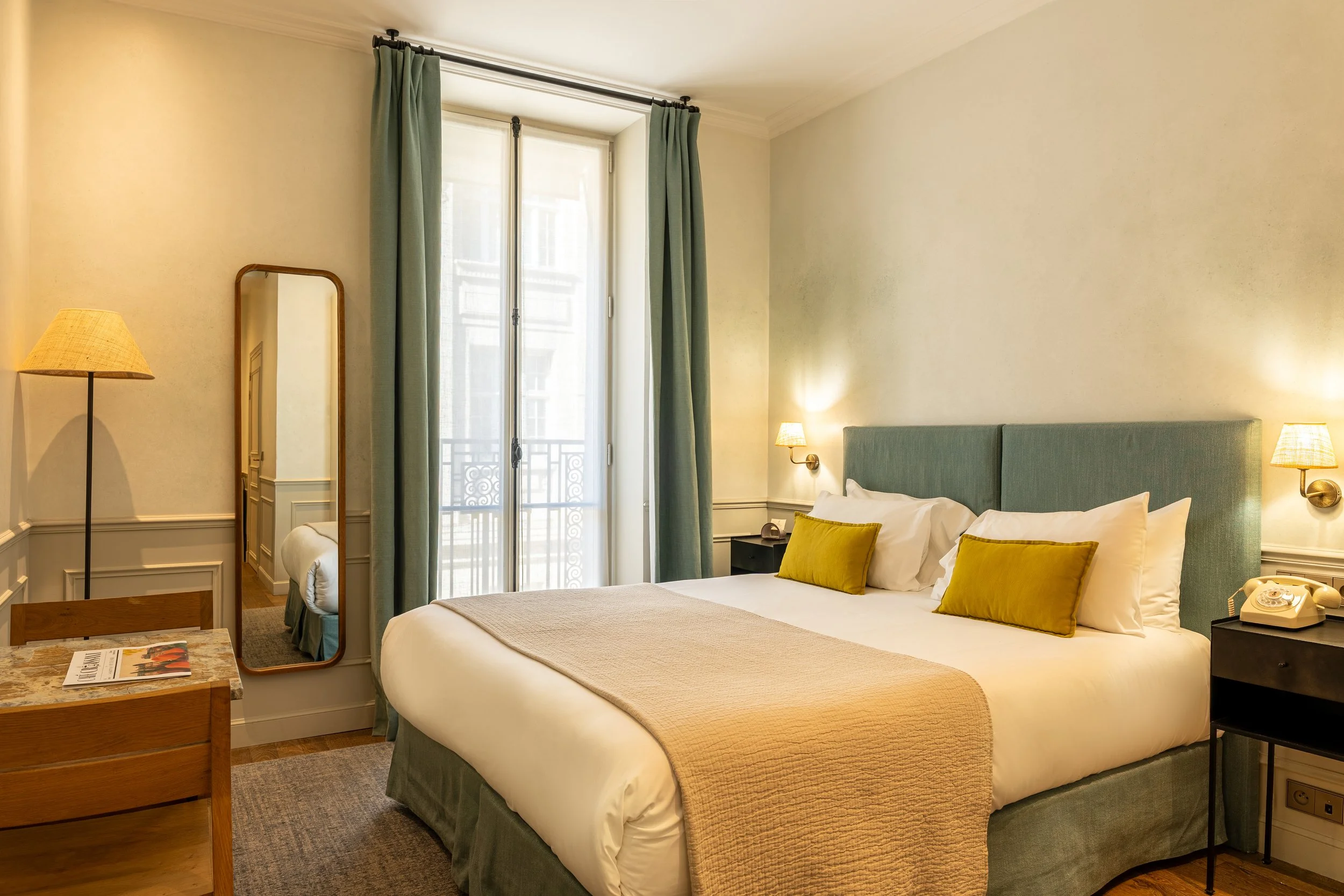 HÔTEL HOY - CHAMBRE 3-4.jpg