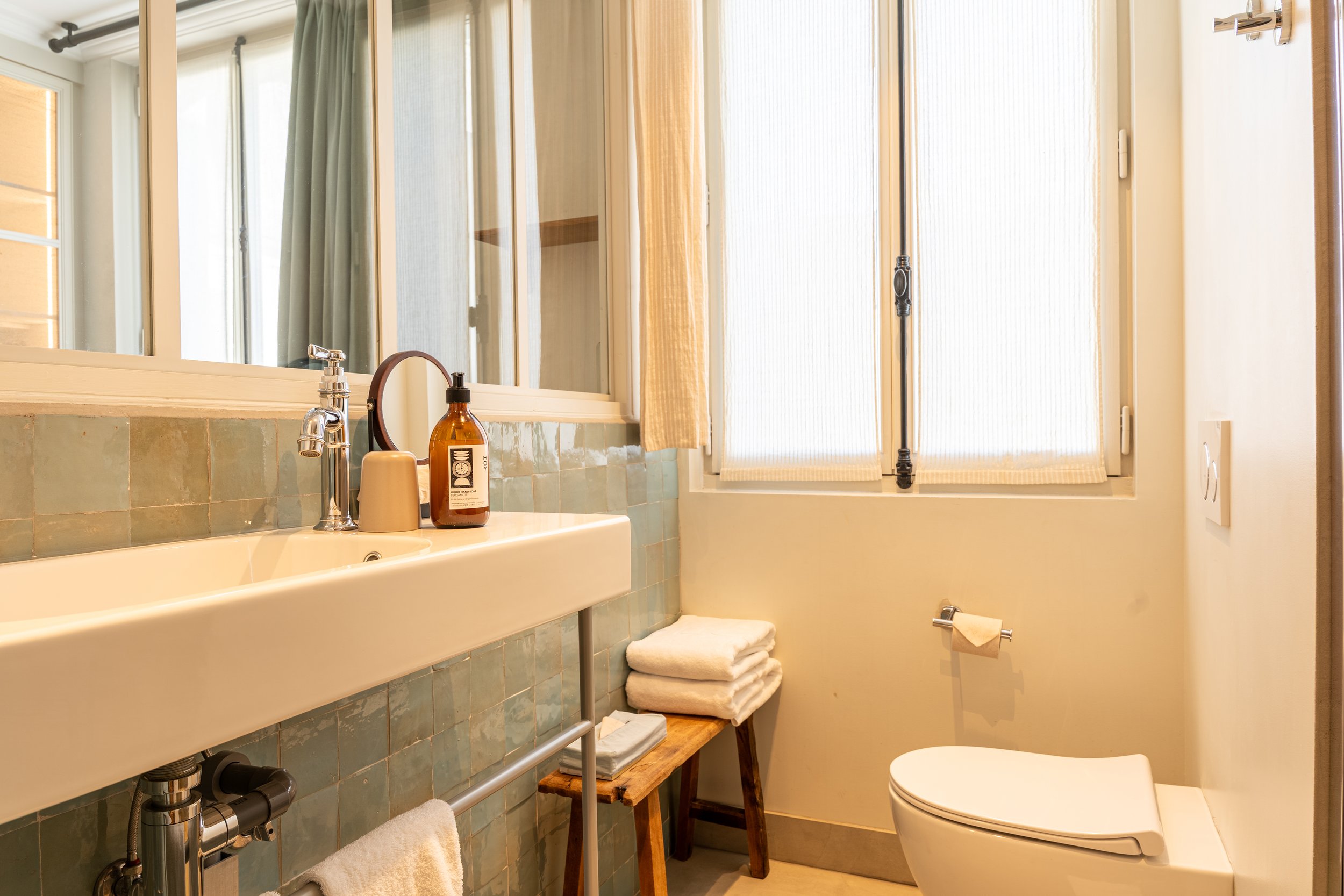 HÔTEL HOY - CHAMBRE 1-12.jpg