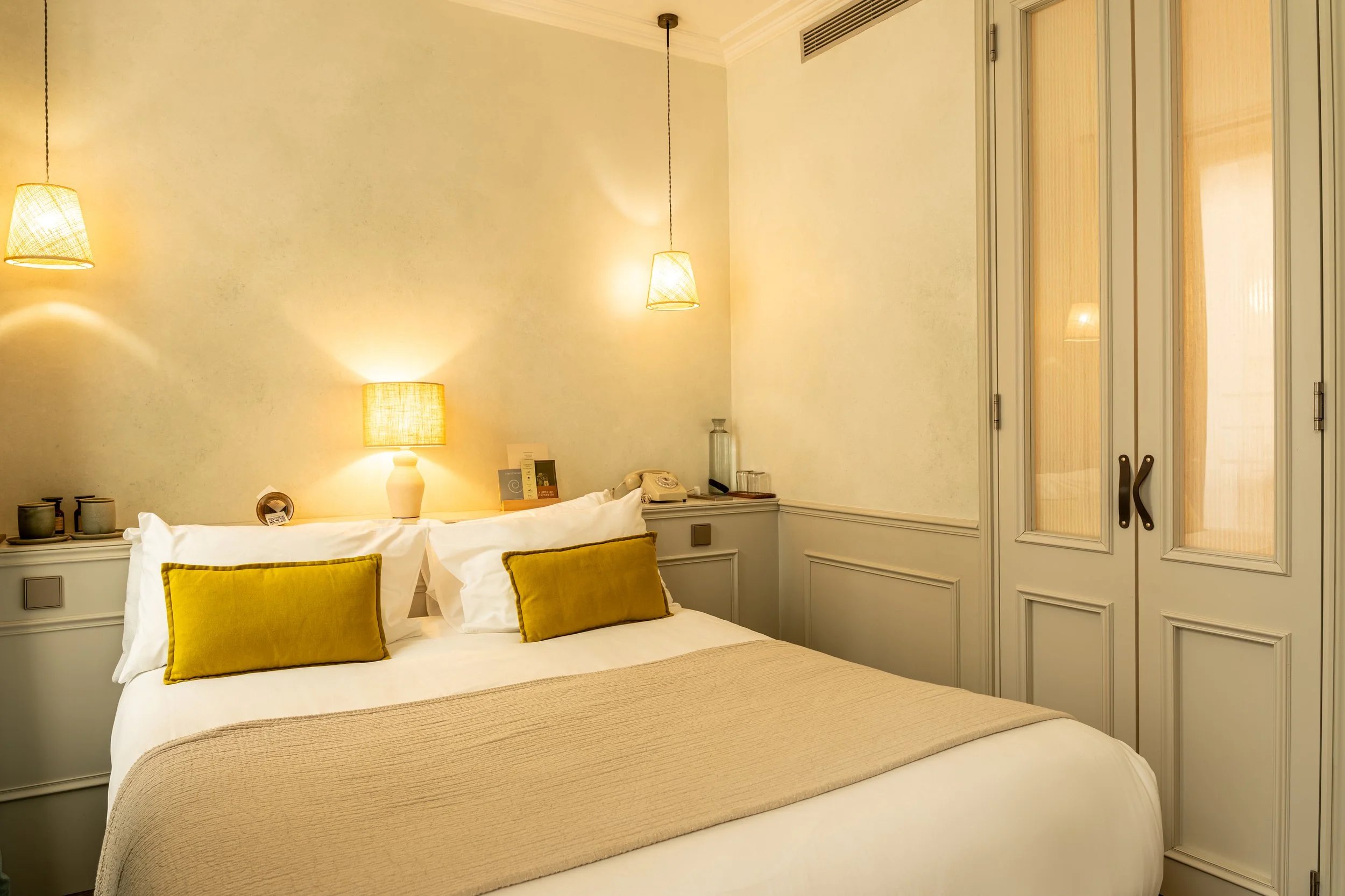 HÔTEL HOY - CHAMBRE 4-8.jpg