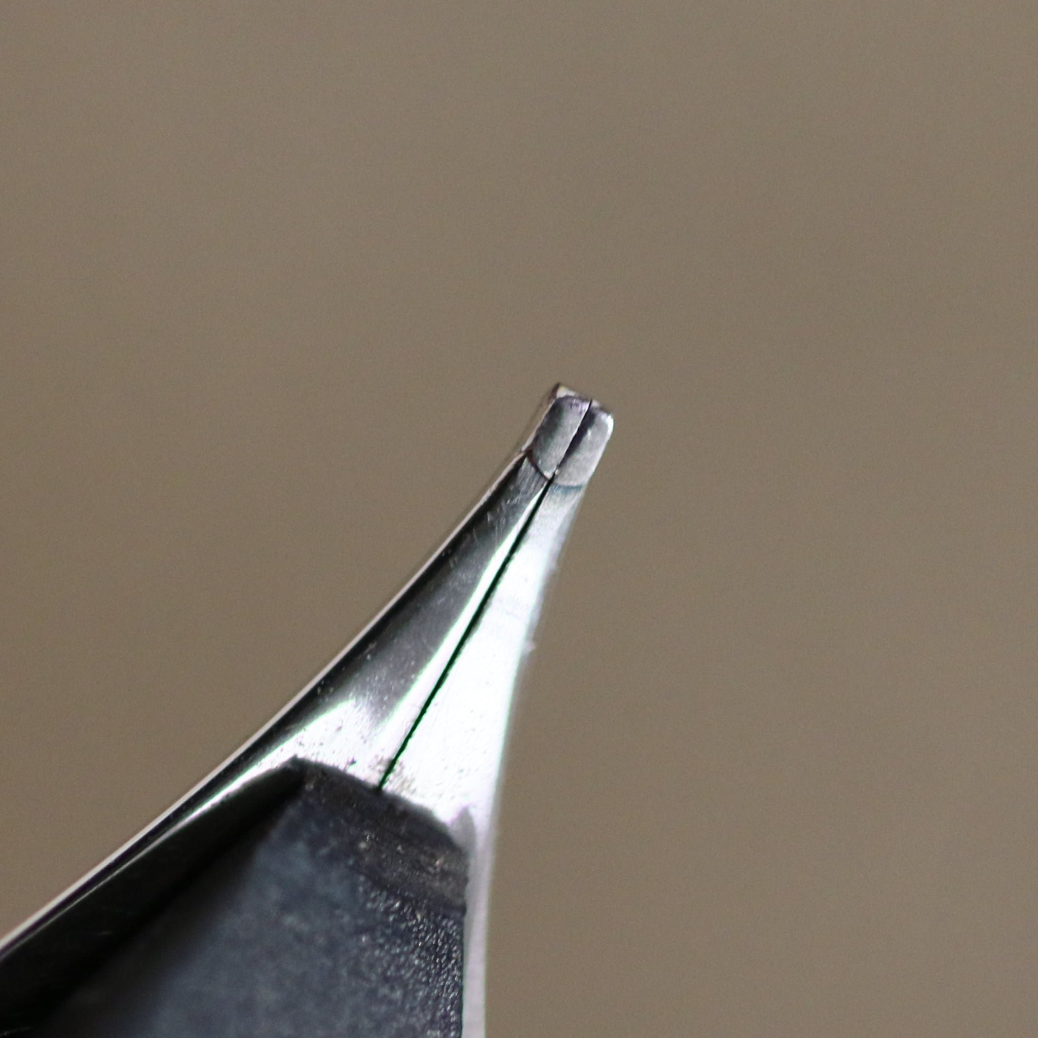 Italic - Jowo Medium Gold Plated